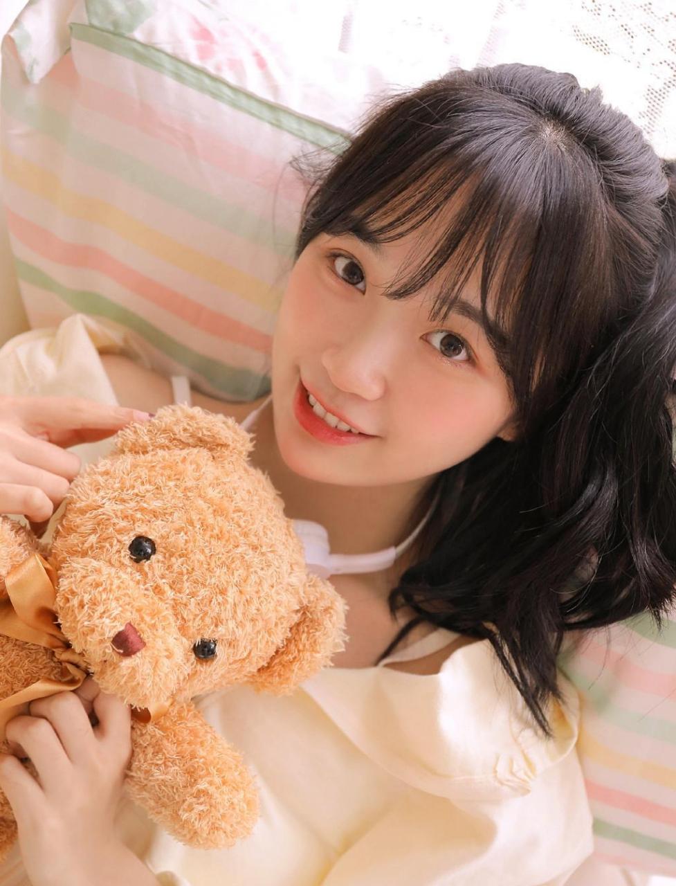 唯美摄影人像,清纯可爱的少女居家写真美图.