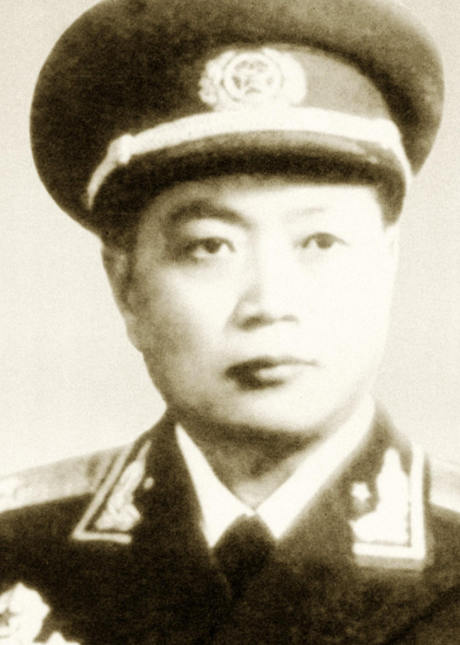 新四军中走出来的将帅——陈仁洪少将,1930年11月,陈仁洪加入中国共产