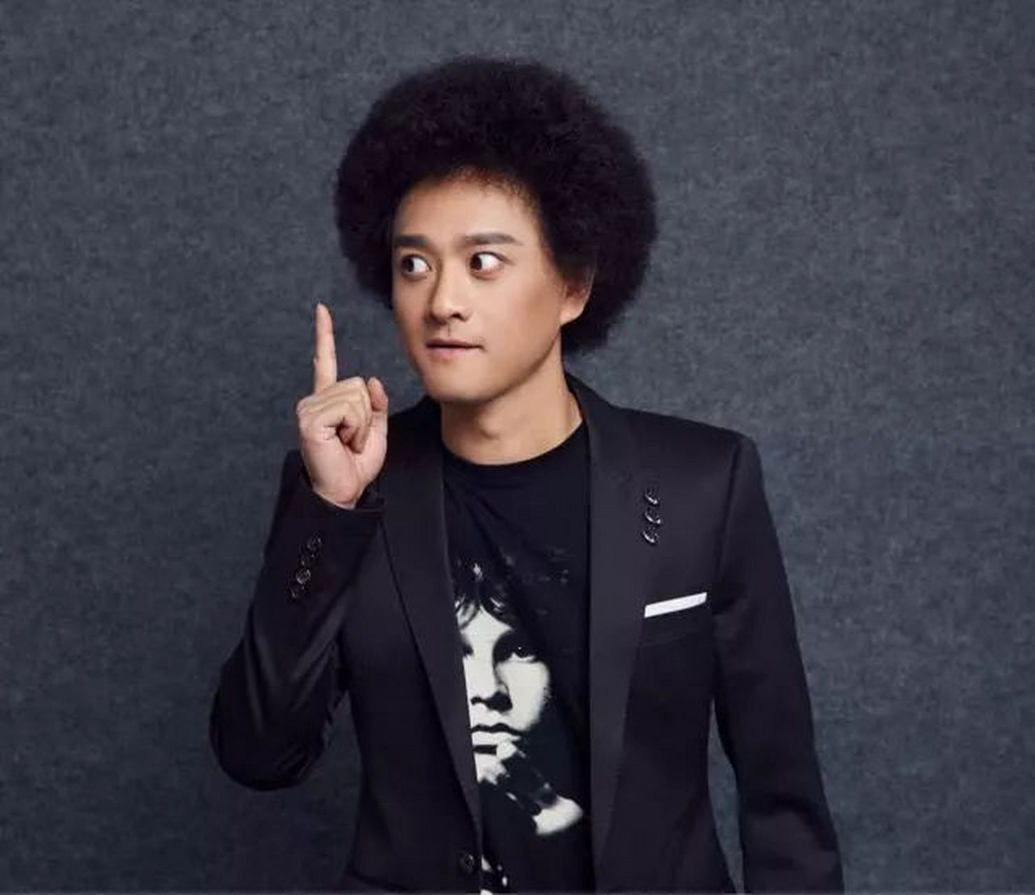 星娱资讯速递# #王源 赵英俊##王源对赵英俊照片说看吧我们都记得你