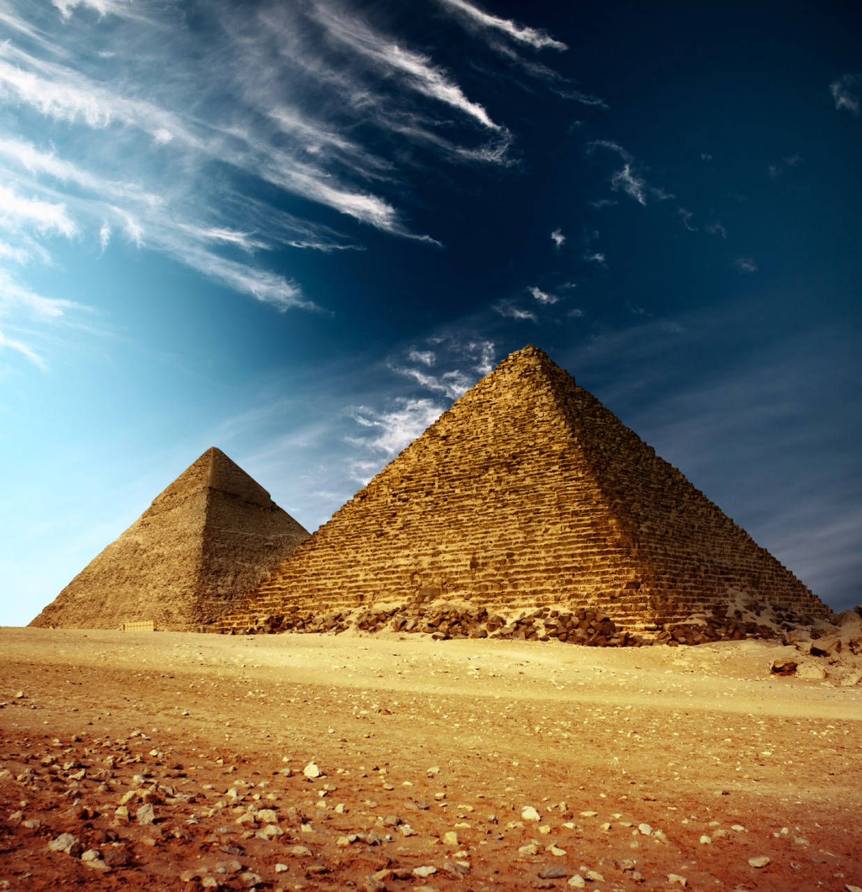 金字塔#  金字塔位于埃及的吉萨高原上,是世界上最著名的古代建筑