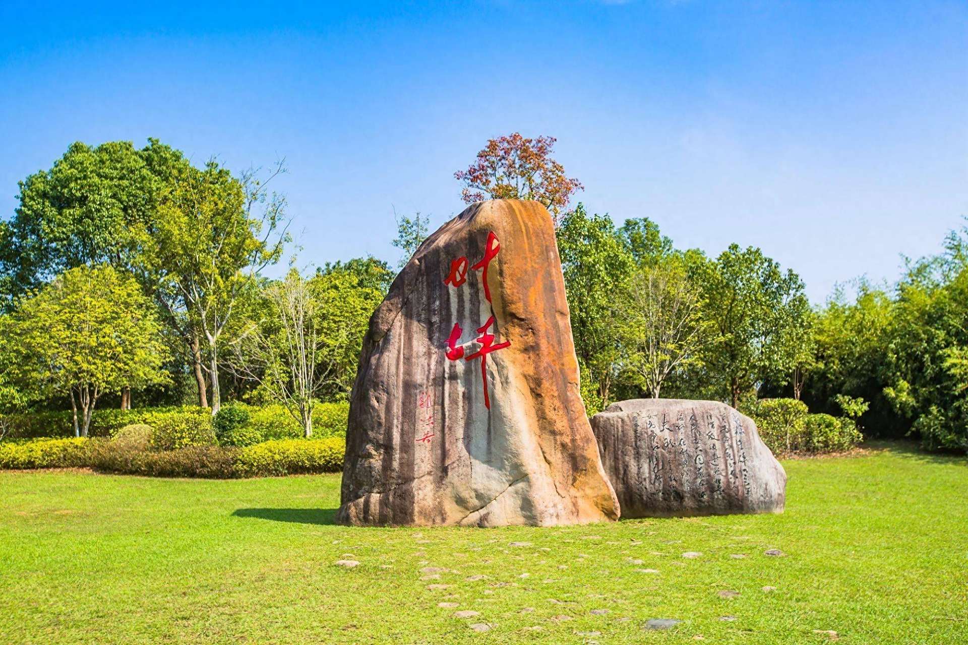 江西瑞金的叶坪景区,被誉为共和国摇篮第一村,是一处研学游的好去处.