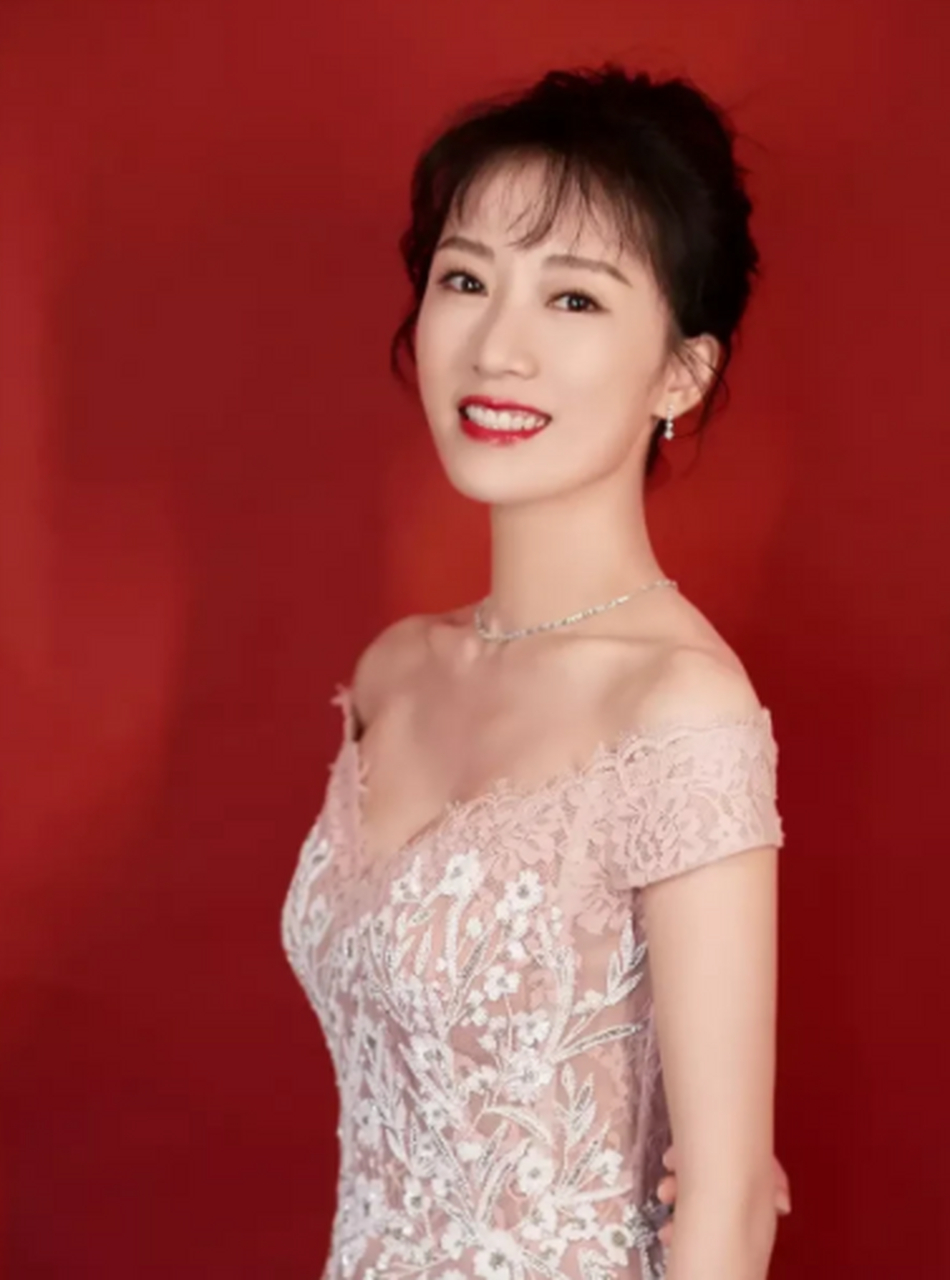 不愧是稳居中国湖北第一美女宝座的女神.