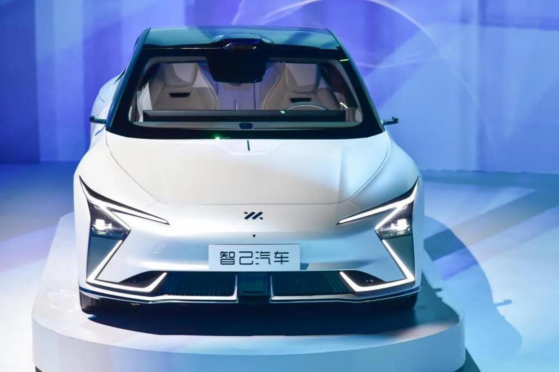 别再吹在国内水土不服的特斯拉fsd啦!