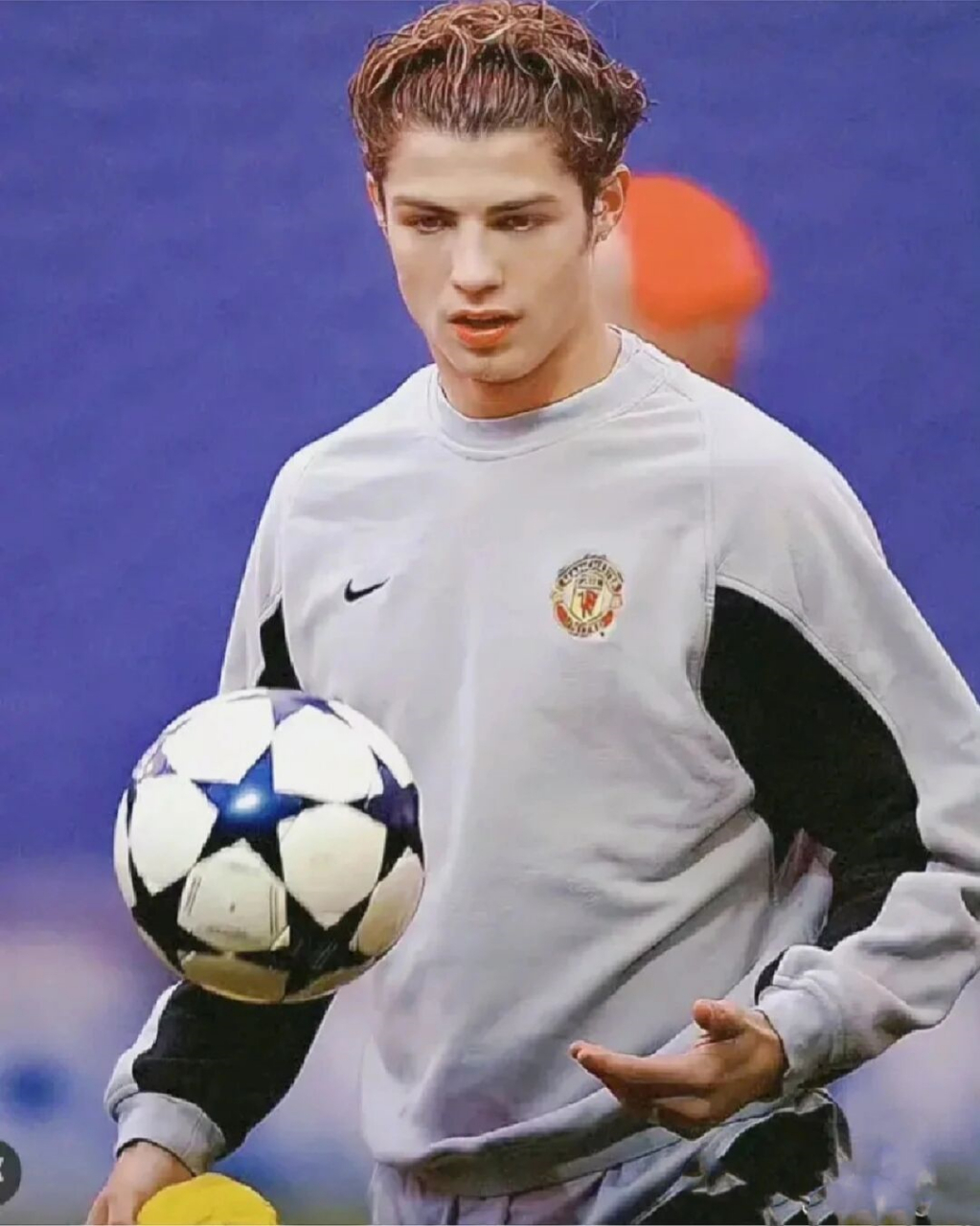 幼年时期的c罗真的太帅了  谁能告诉我一声 这个腮红是半永久的吗?