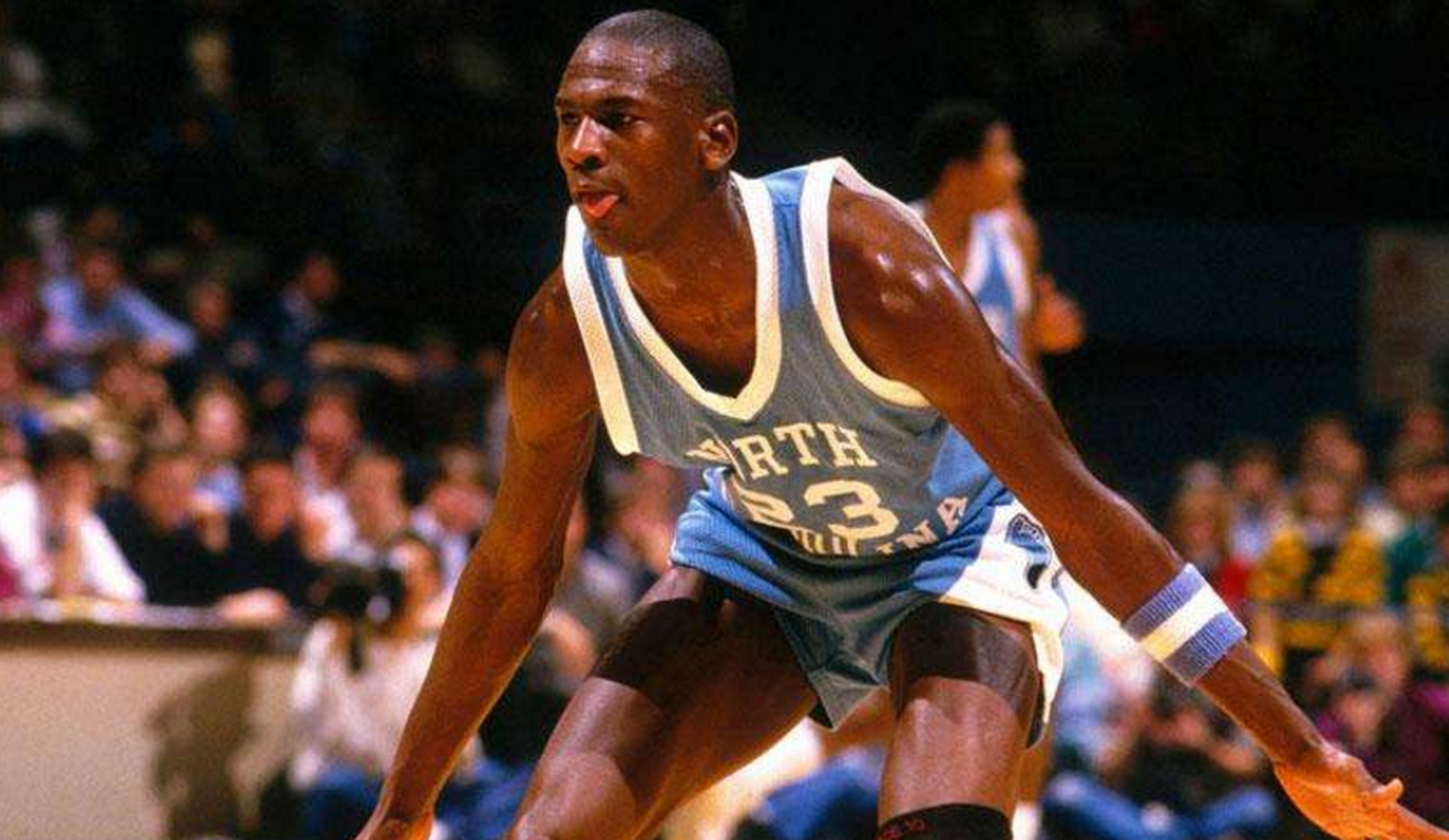 我的乔丹记忆# 在乔丹大二那个赛季,拉尔夫-桑普森率领的弗吉尼亚