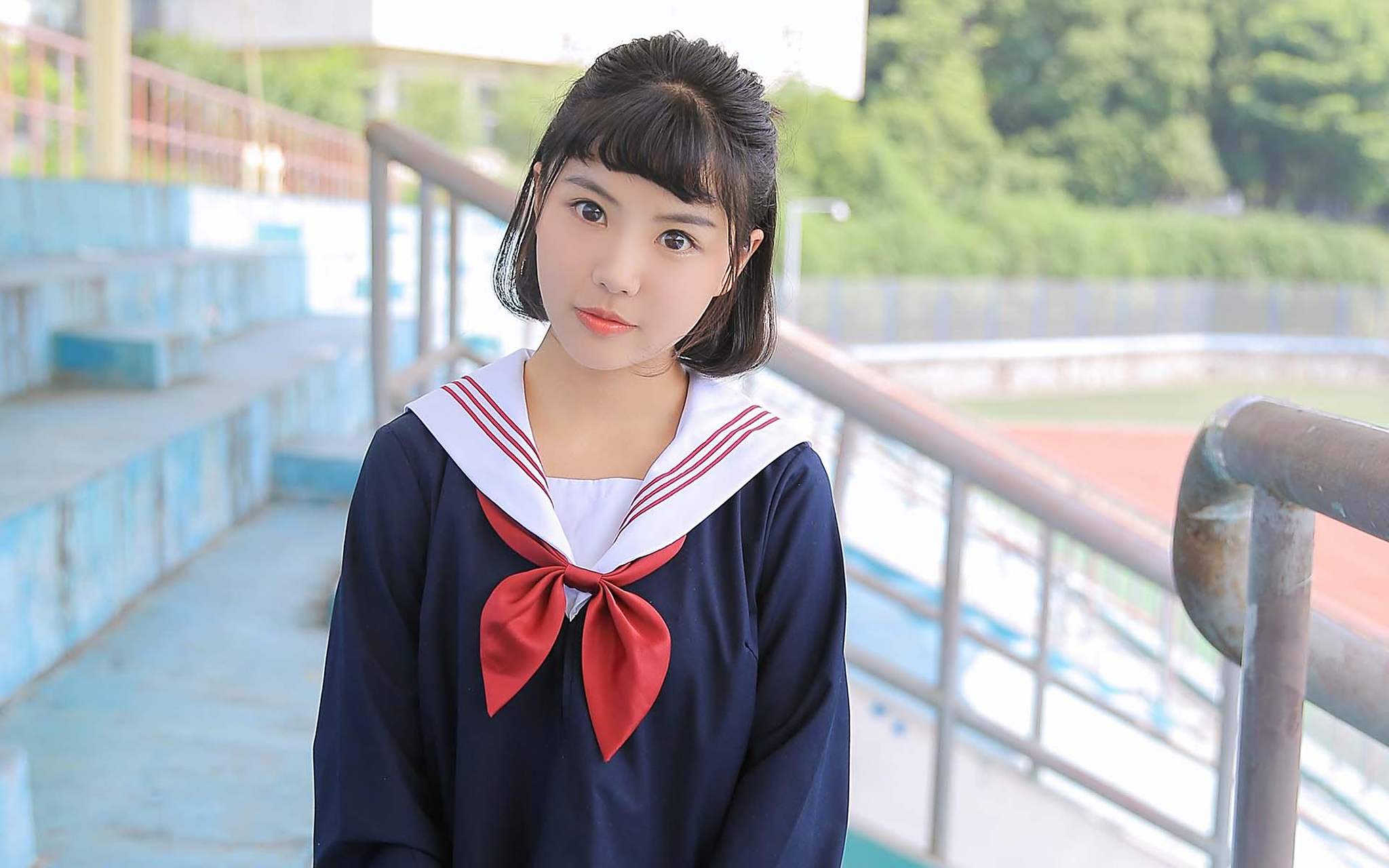 如果,你仔细观察的话,就会发现,很多男生的做法是:尽情