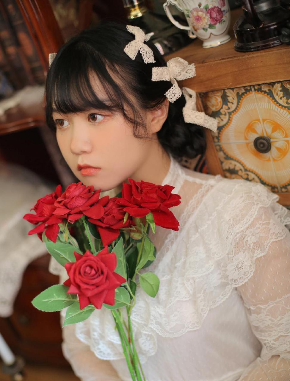 青春可爱娃娃脸女孩,甜美清新私房摄影写真.