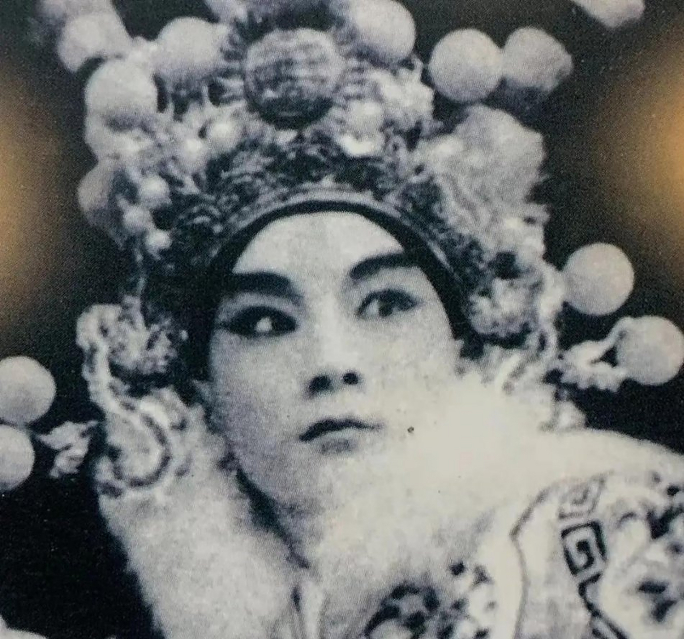 同治年间,名伶杨月楼冤案闹得满城风雨,为此,恭亲王奕特地找慈禧求情,