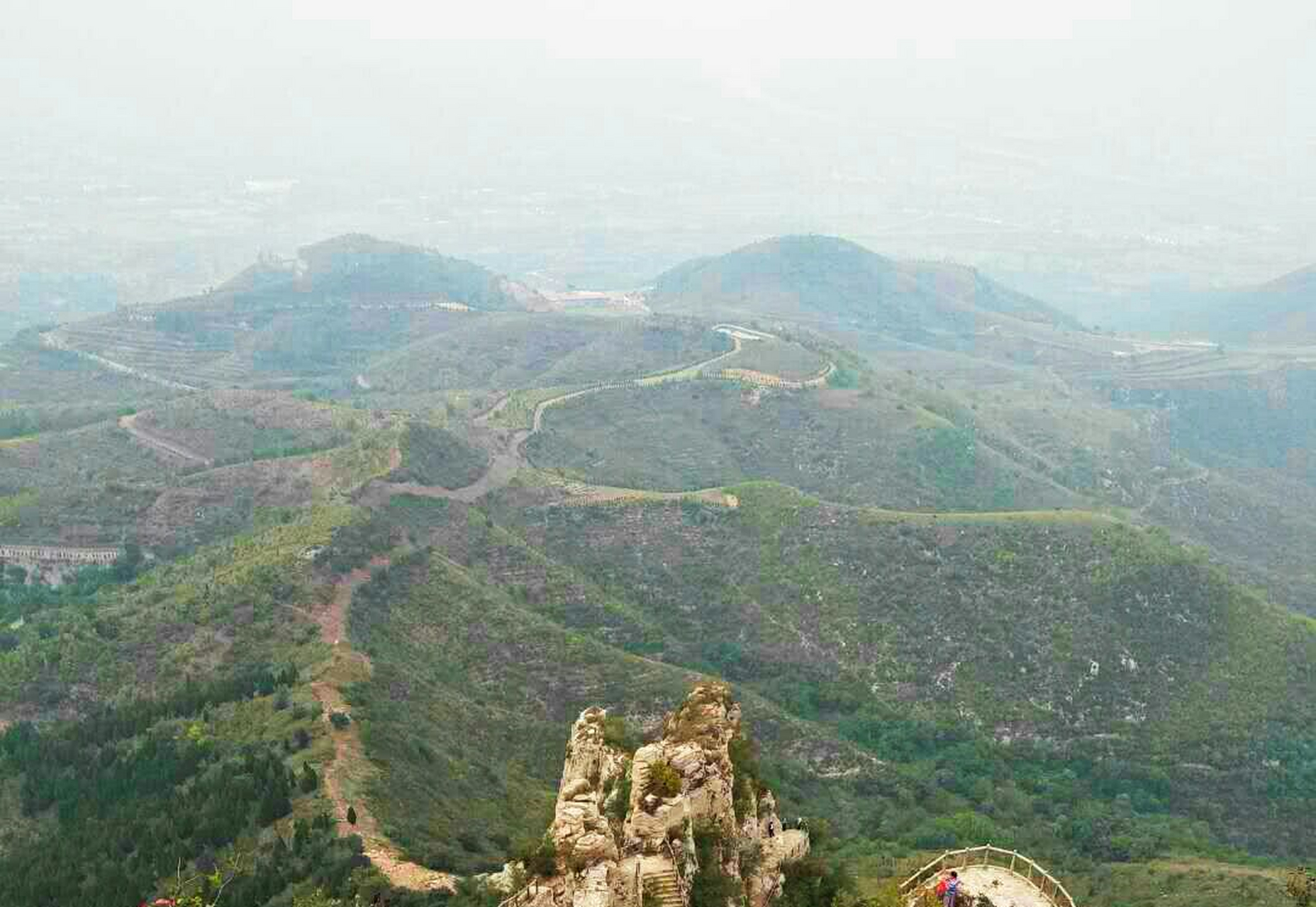 这个地方就是坐落在巩义的五指山景区.