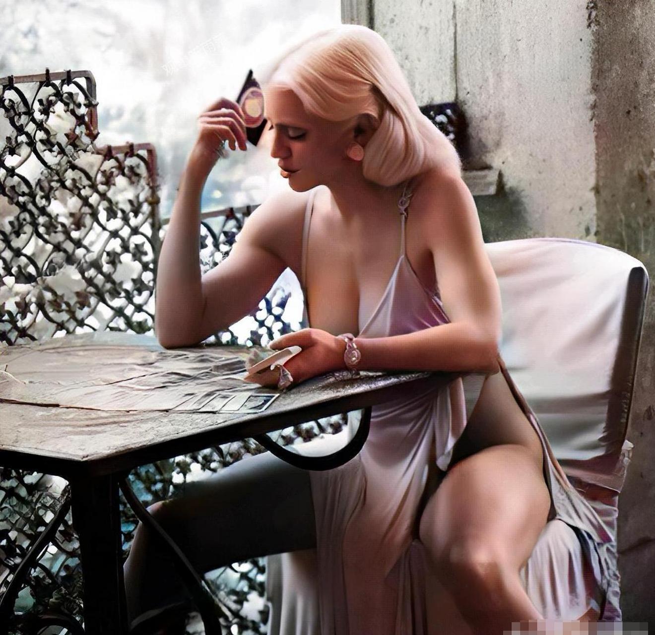 麦当娜旧照:这张照片摄于1990年代!