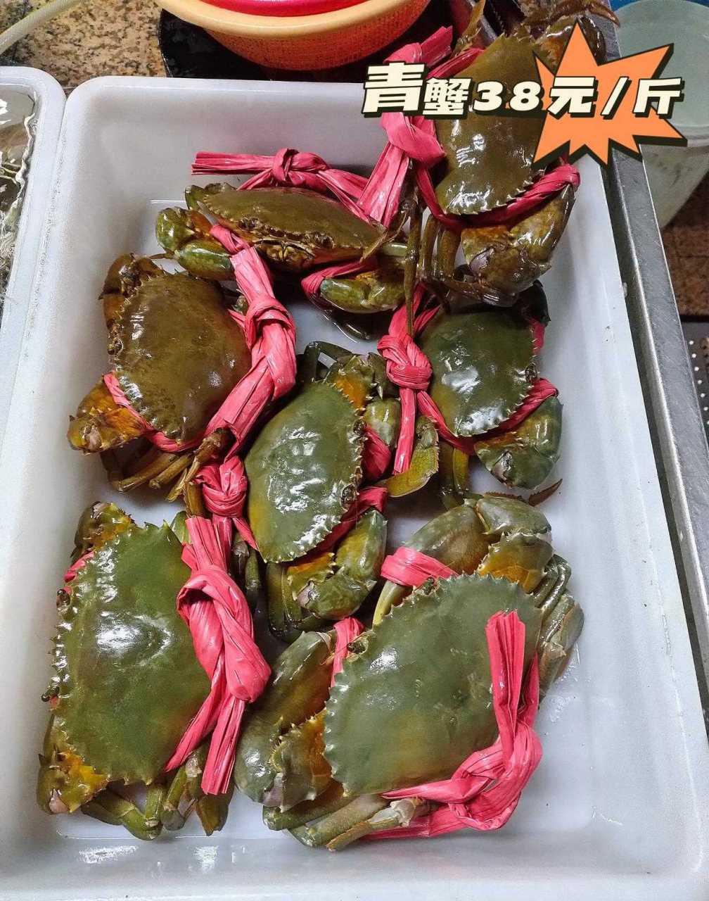 珠海三灶唐人街市场 市场虽然不大,但是海产品还是挺多的[啊] 但也是