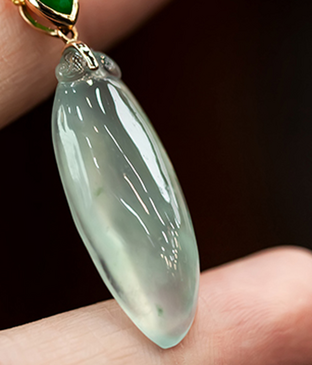 点击头像看直播# #翡翠挂件#爱玉之人的美玉,必然寄托了有缘人的煤妹