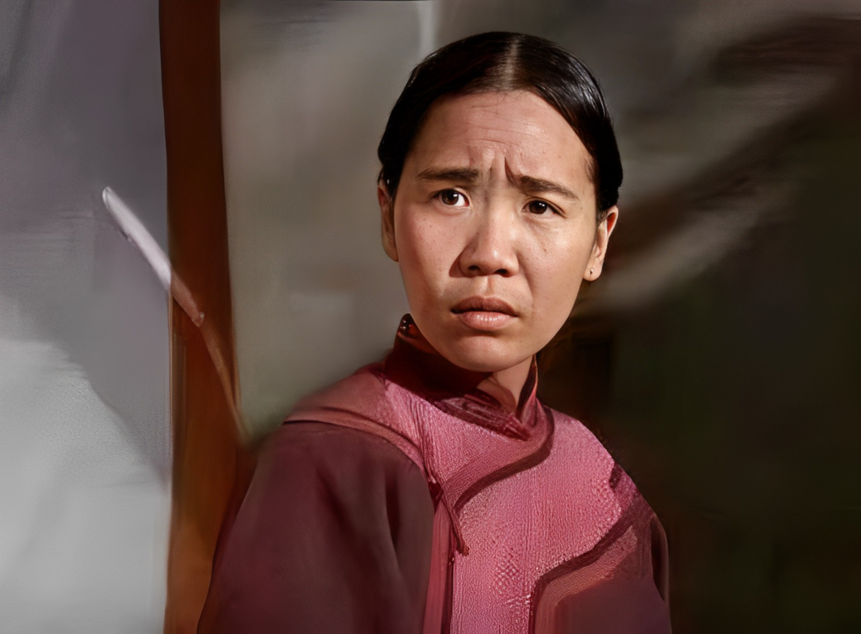 1988年,有"中国最丑女人演员"之称的杨青到北影接受采访.