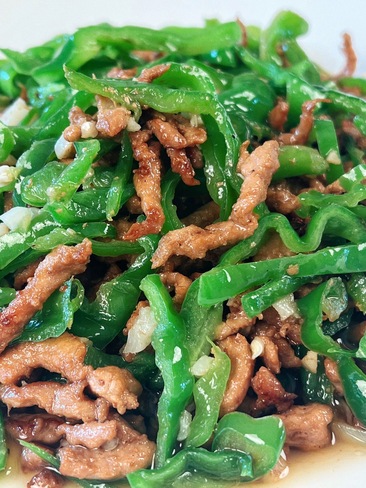 青椒肉丝零失败肉丝滑嫩青椒爽脆的关键 看似简单的青椒肉丝,要想做出