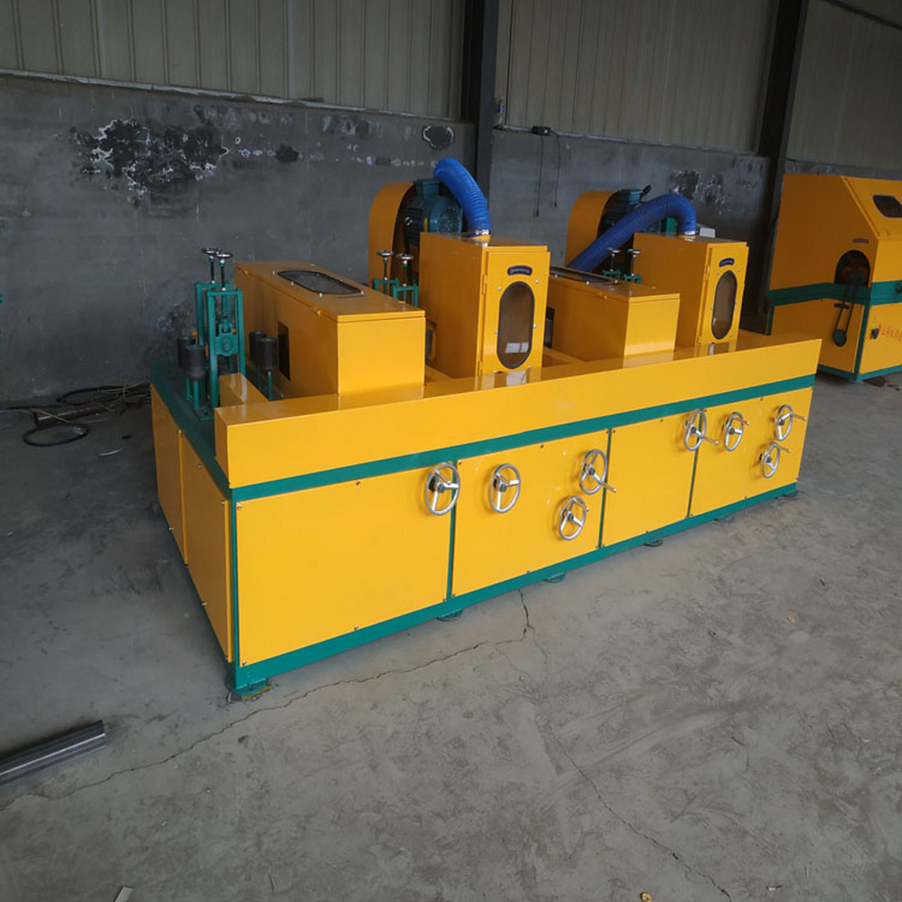 方管拉丝除锈抛光机  #四面方管除锈机# 方管抛光机适用于矩形断面