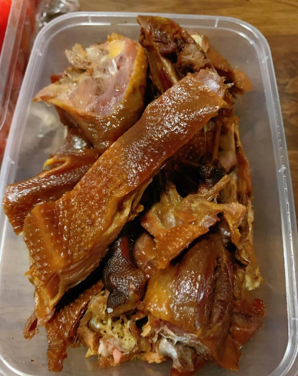 好吃死了!这个酱板鸭真的超级好吃!