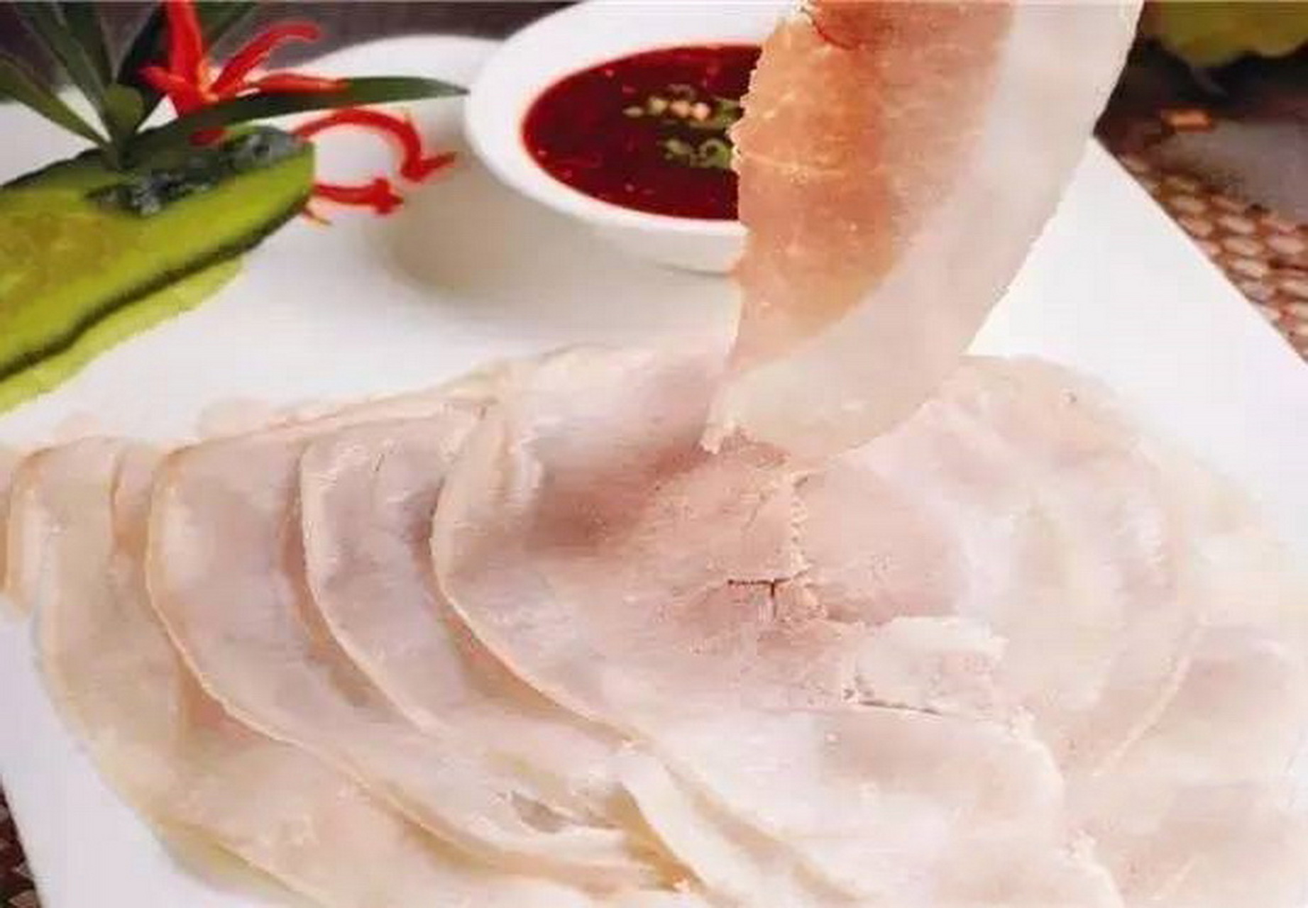 "李庄白肉"是李庄镇的饮食名片,也是宜宾历史文化名镇李庄的传统美食