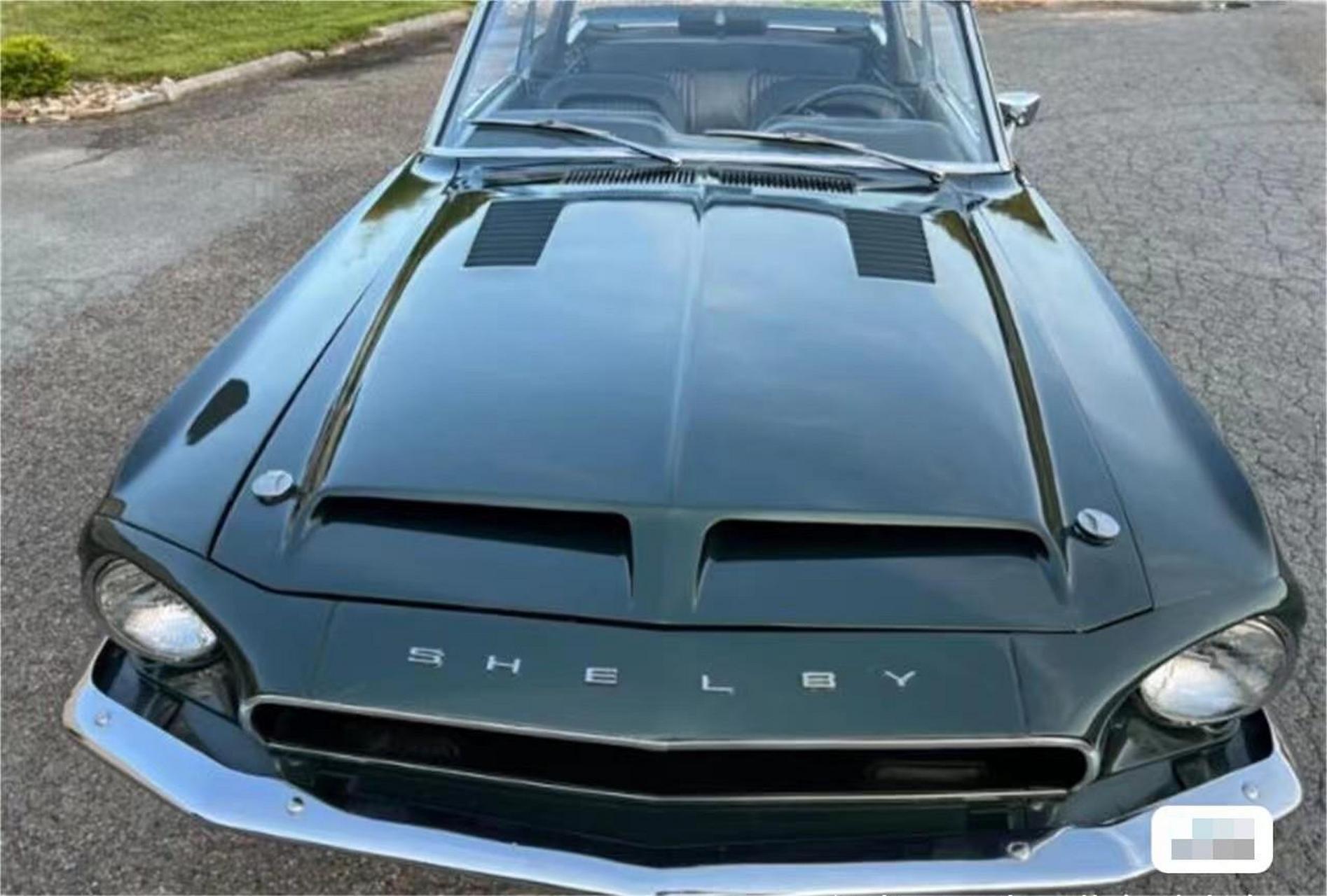 1968年福特野马,敞篷车匹配眼镜蛇喷气发动机,老车比现在车好看多了