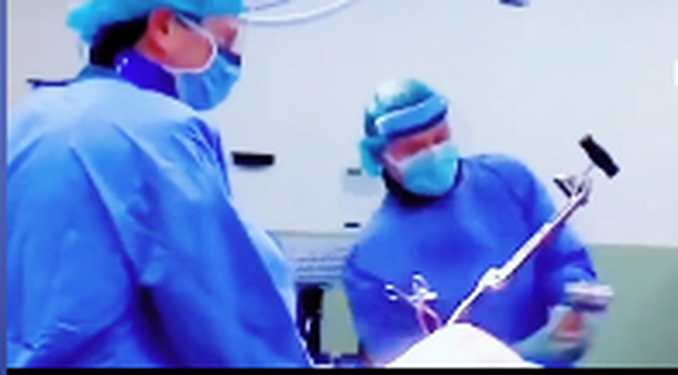 02  但是我想跟大家说,网上的视频,它有博取眼球,夸张的成分