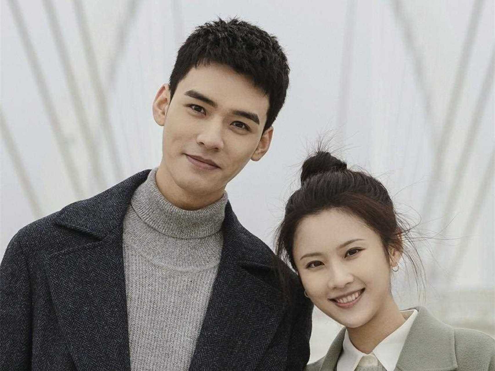 感觉她和龚俊演的不是个偶像剧,是两个幼儿园小朋友拍喜剧呢.