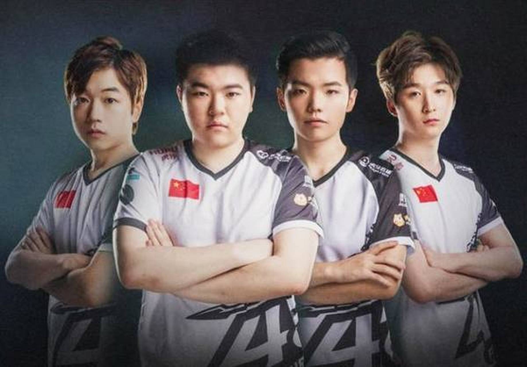 在最近的虎牙天命杯训练赛中,4am战队的新阵容终于是慢慢的浮出了水面