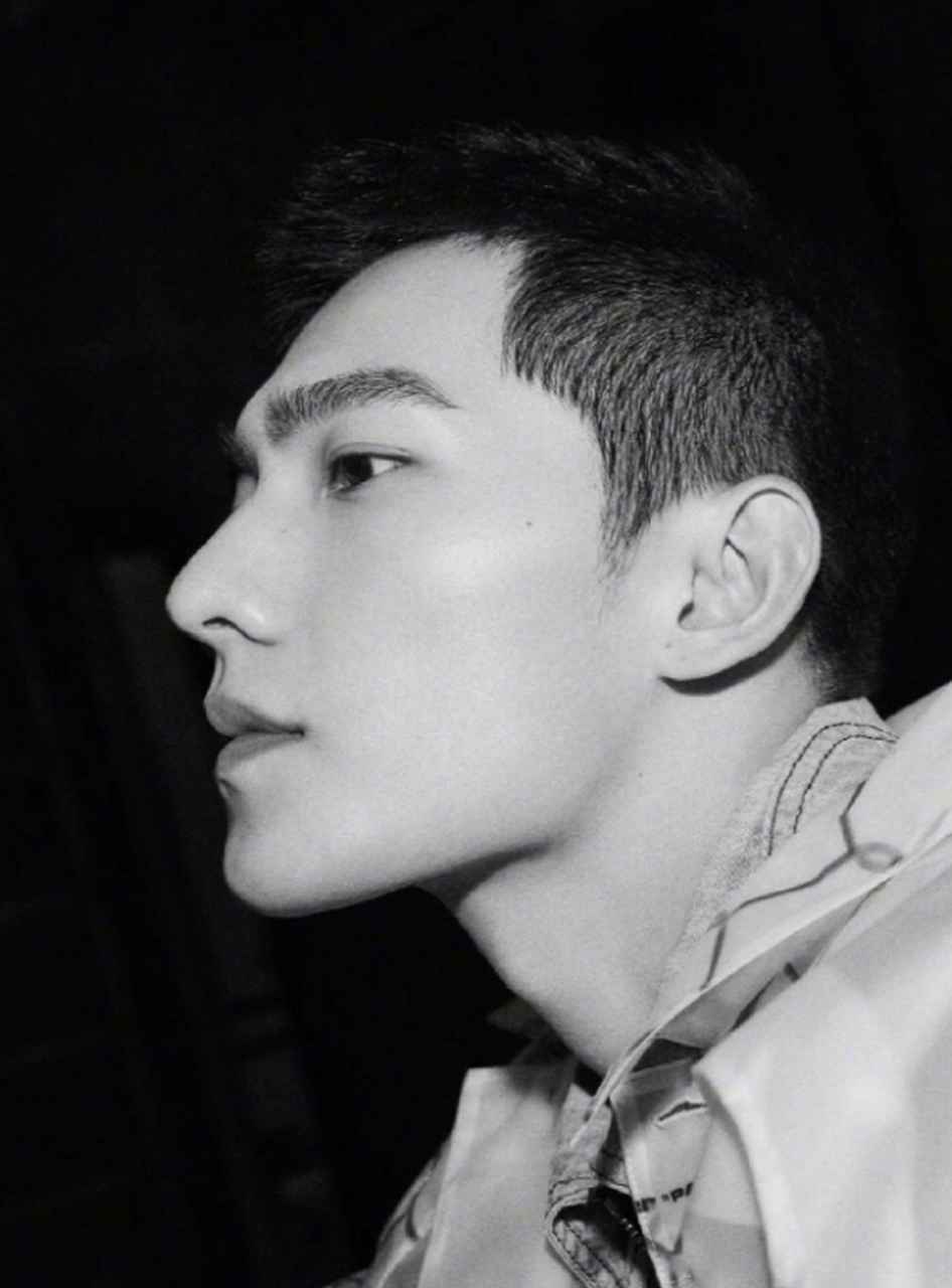 杨洋才是寸头天花板!