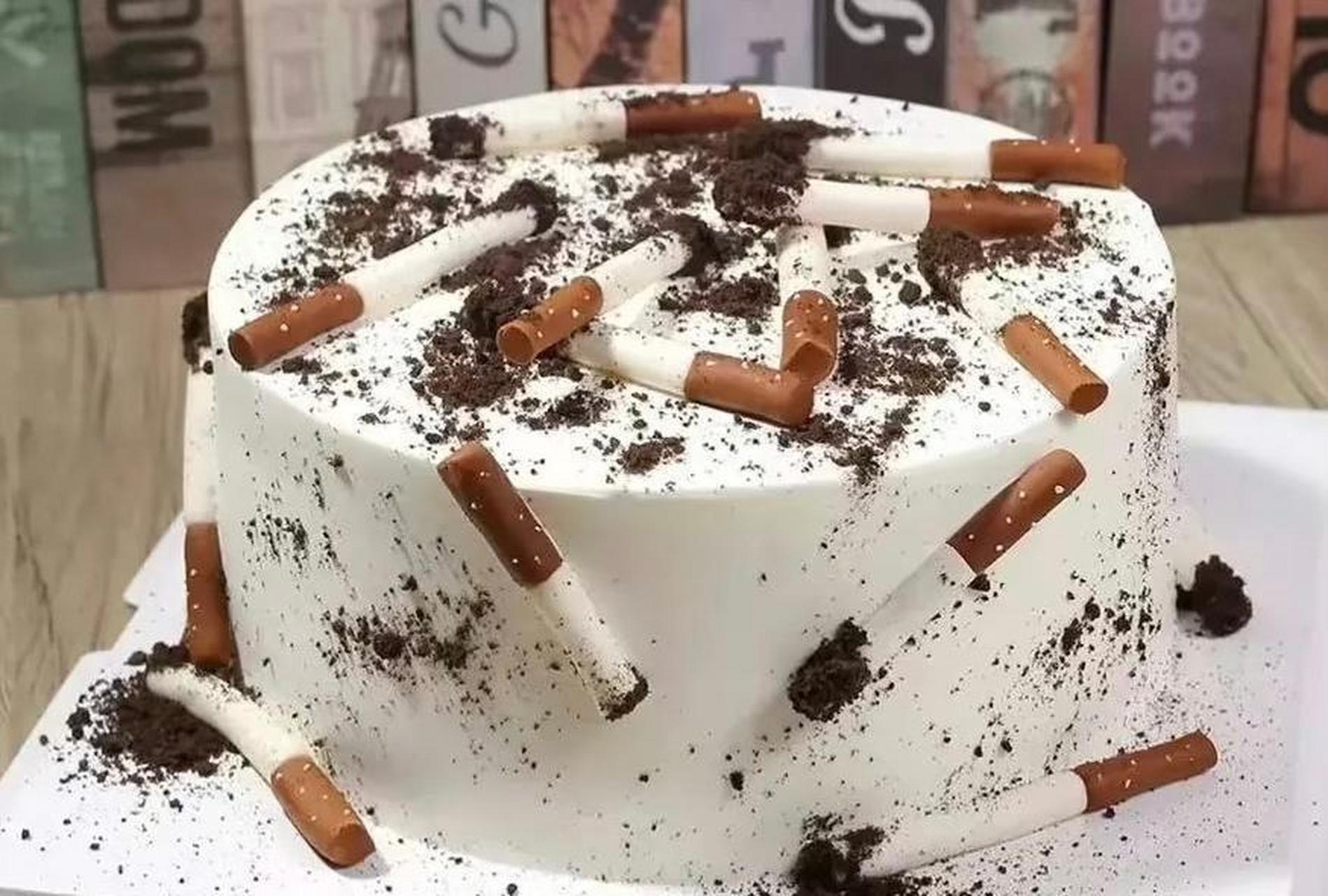 这蛋糕98很有创意! #搞笑趣味图