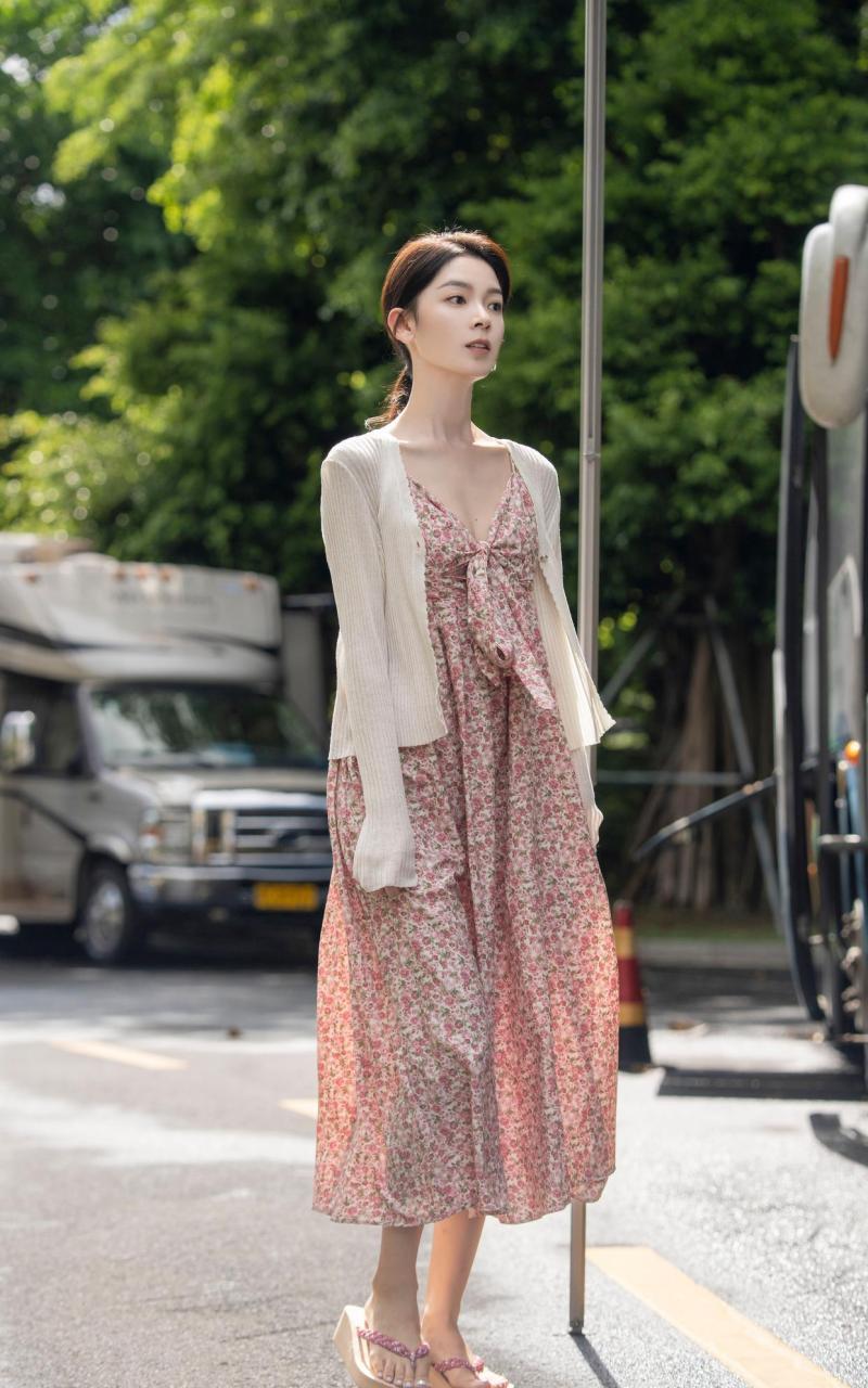 陈瑶 穿人字拖秀美足