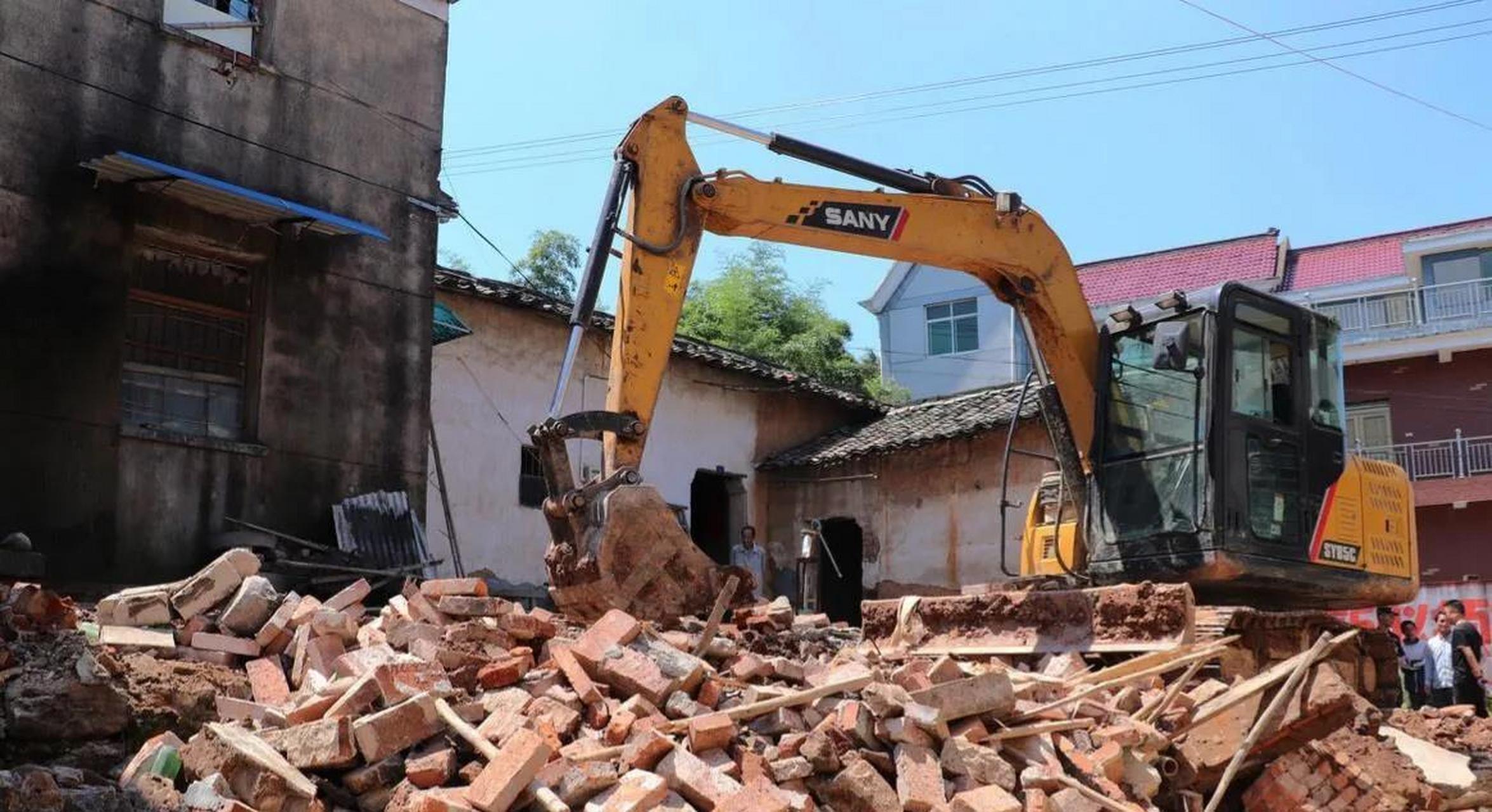 "敢拆我家房子,我全家跟你拼命".