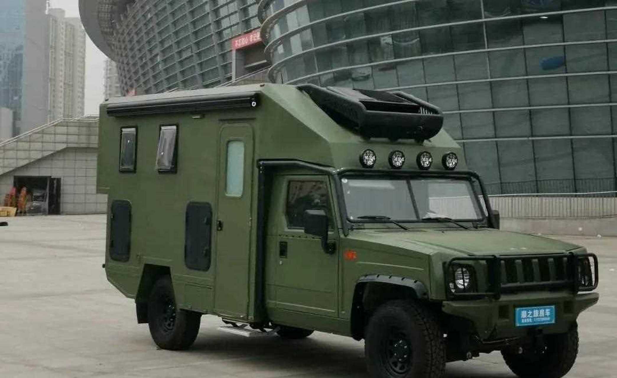 710上海房车展顺之旅北汽勇士军用四驱房车基于吉普越野底盘打造,使用