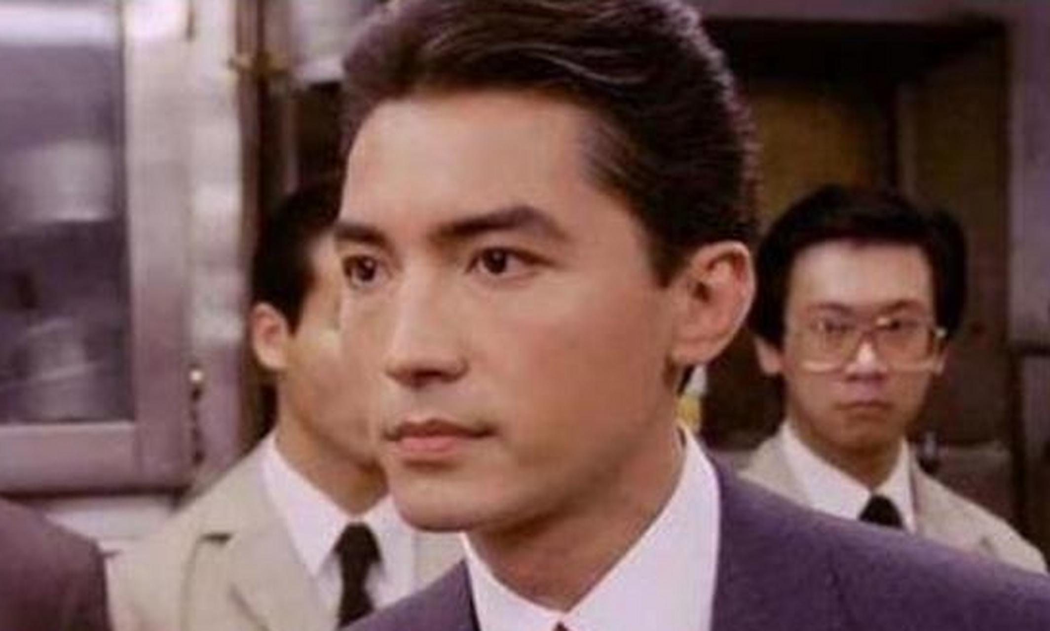 尊龙曾经的亚洲第一美男 年轻时的尊龙是千万女网友心中的白马王子