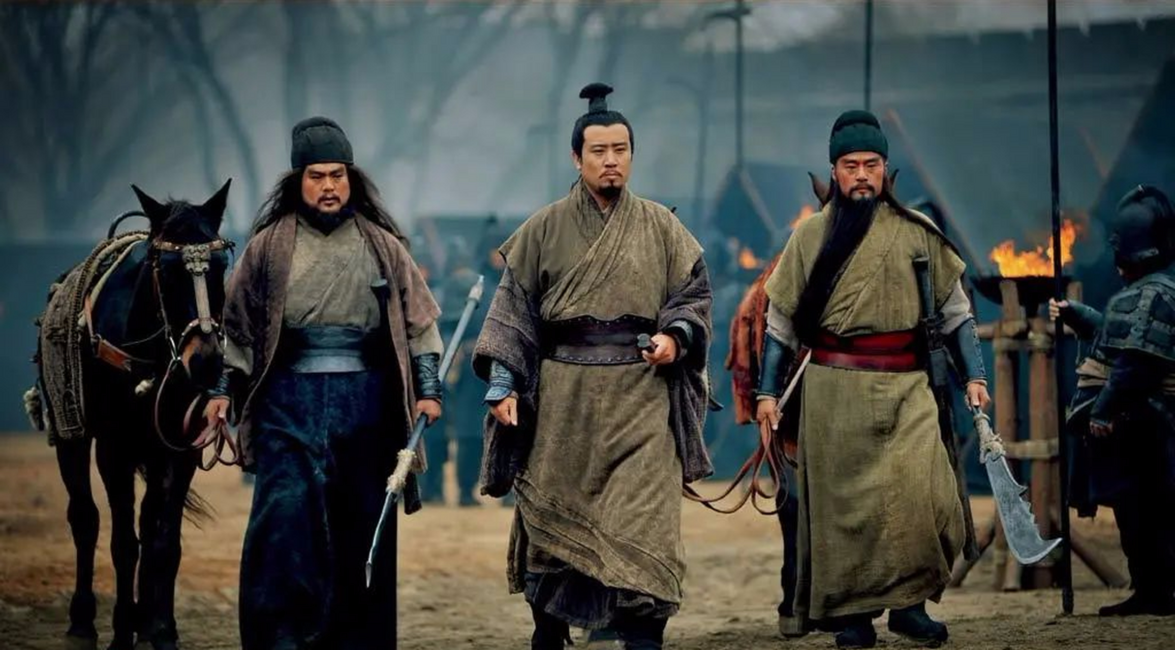 最近开始看《三国演义》了,感觉里面的人物都好有个性啊!