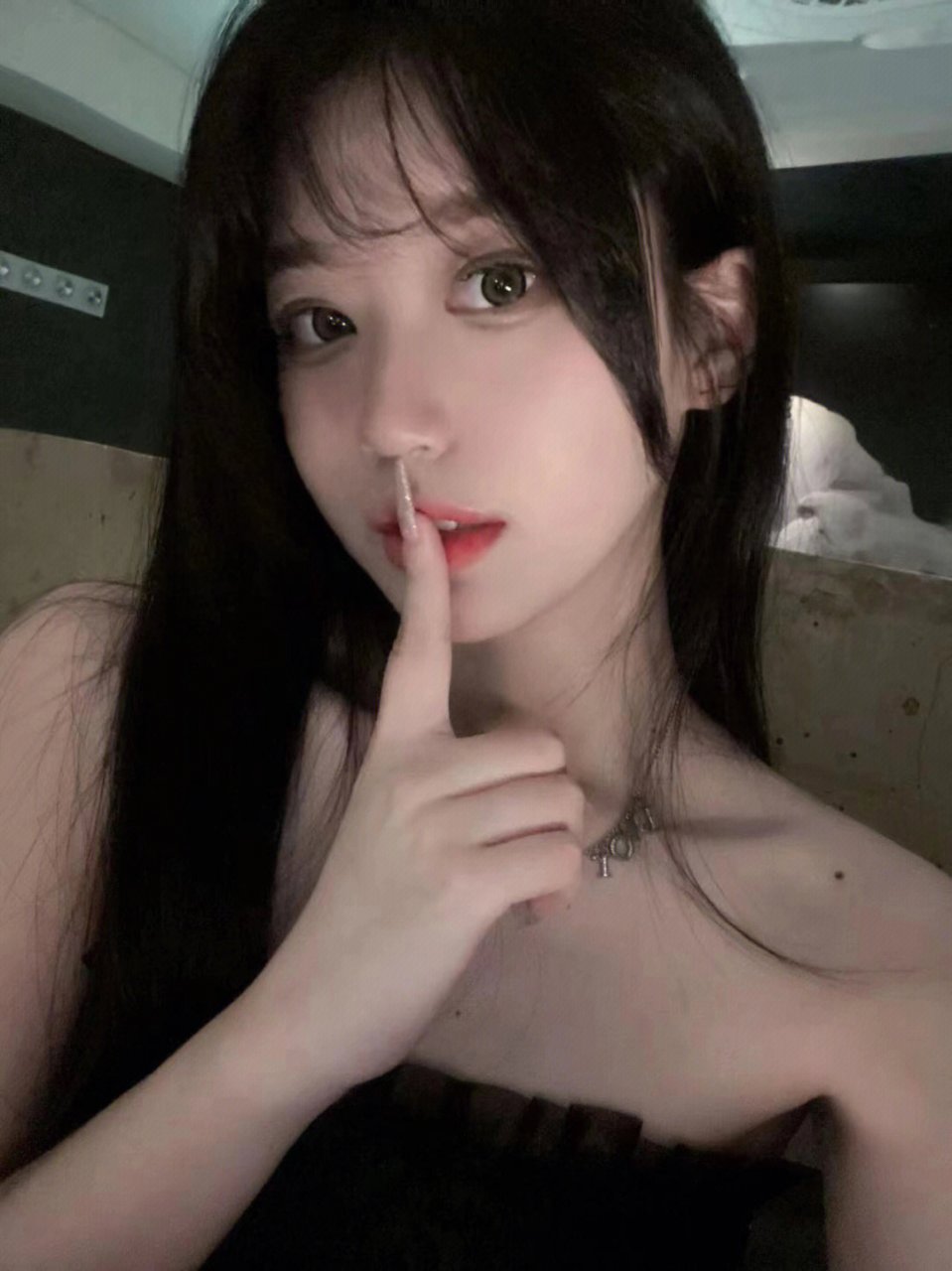 和你的回忆是世界上最宝贵也是最没用的东西