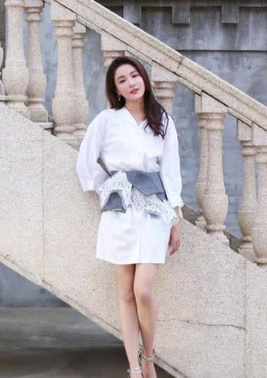 贡米魅力性感迷人时尚街拍写真