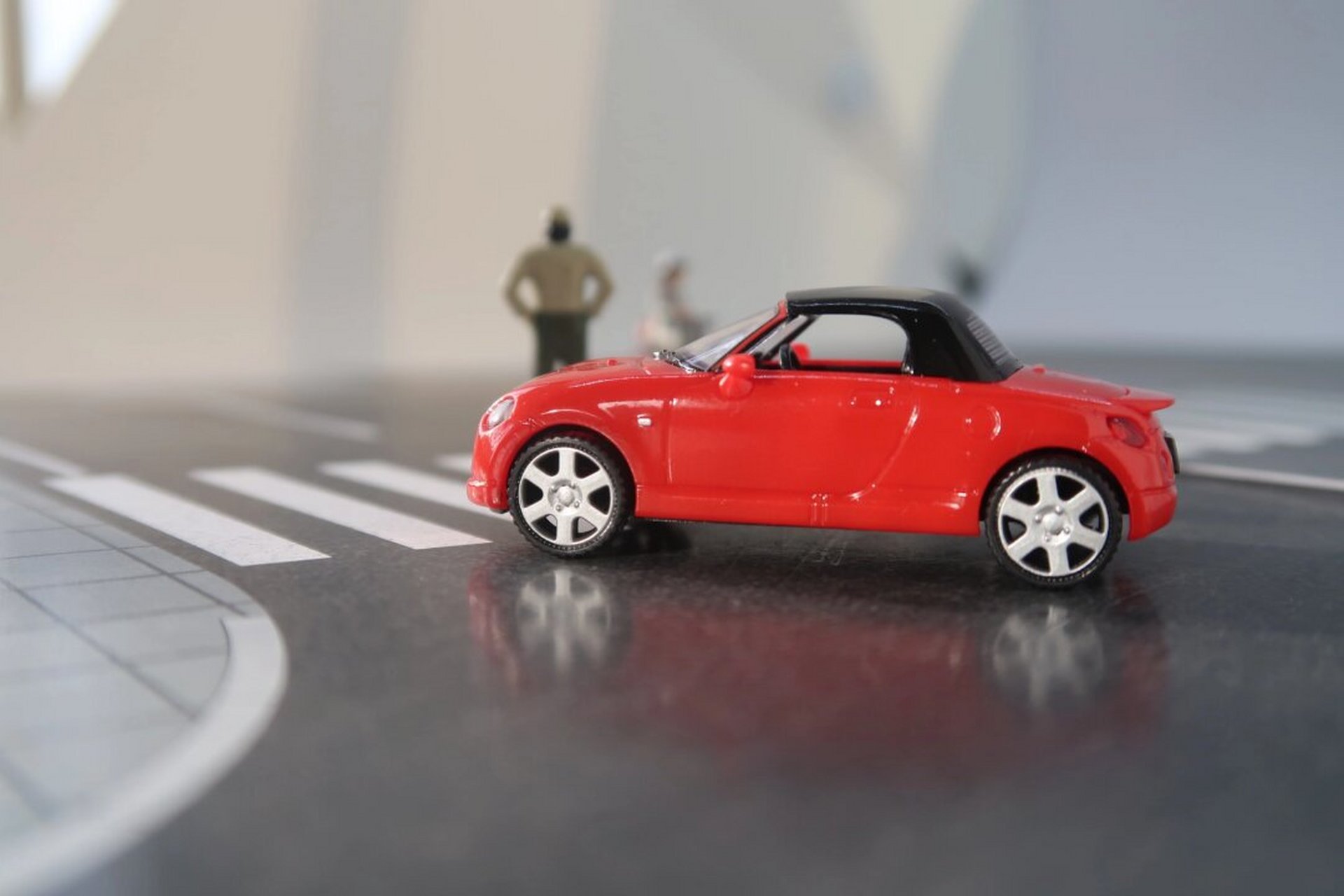 和本田city对比就知道  有人问我扭蛋出来的那个大发copen小跑车有多