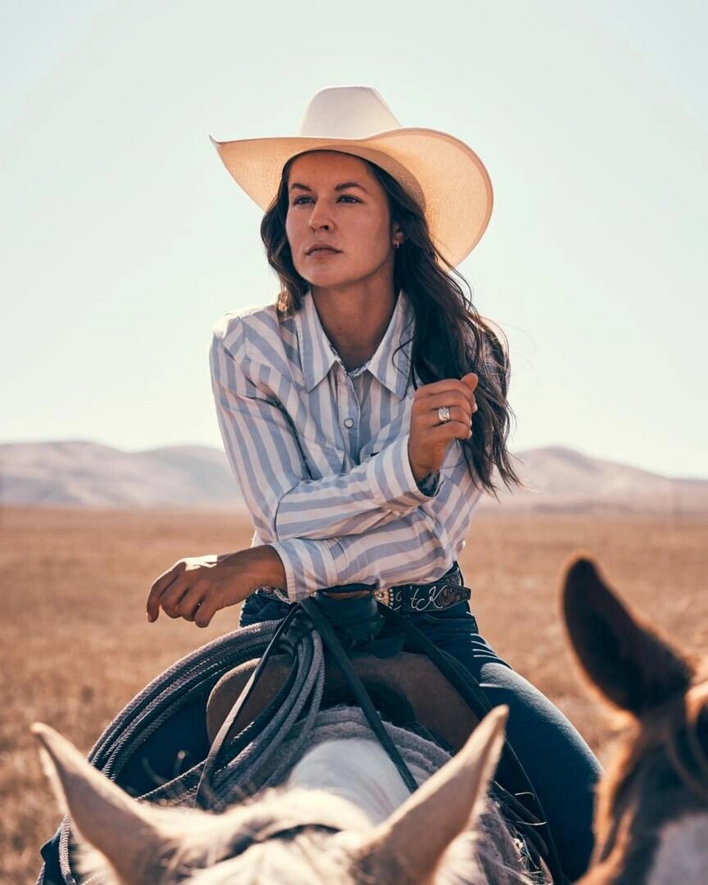 西部牛仔风  西部牛仔风是一种经典的美国西部风格,融合了浪漫主义