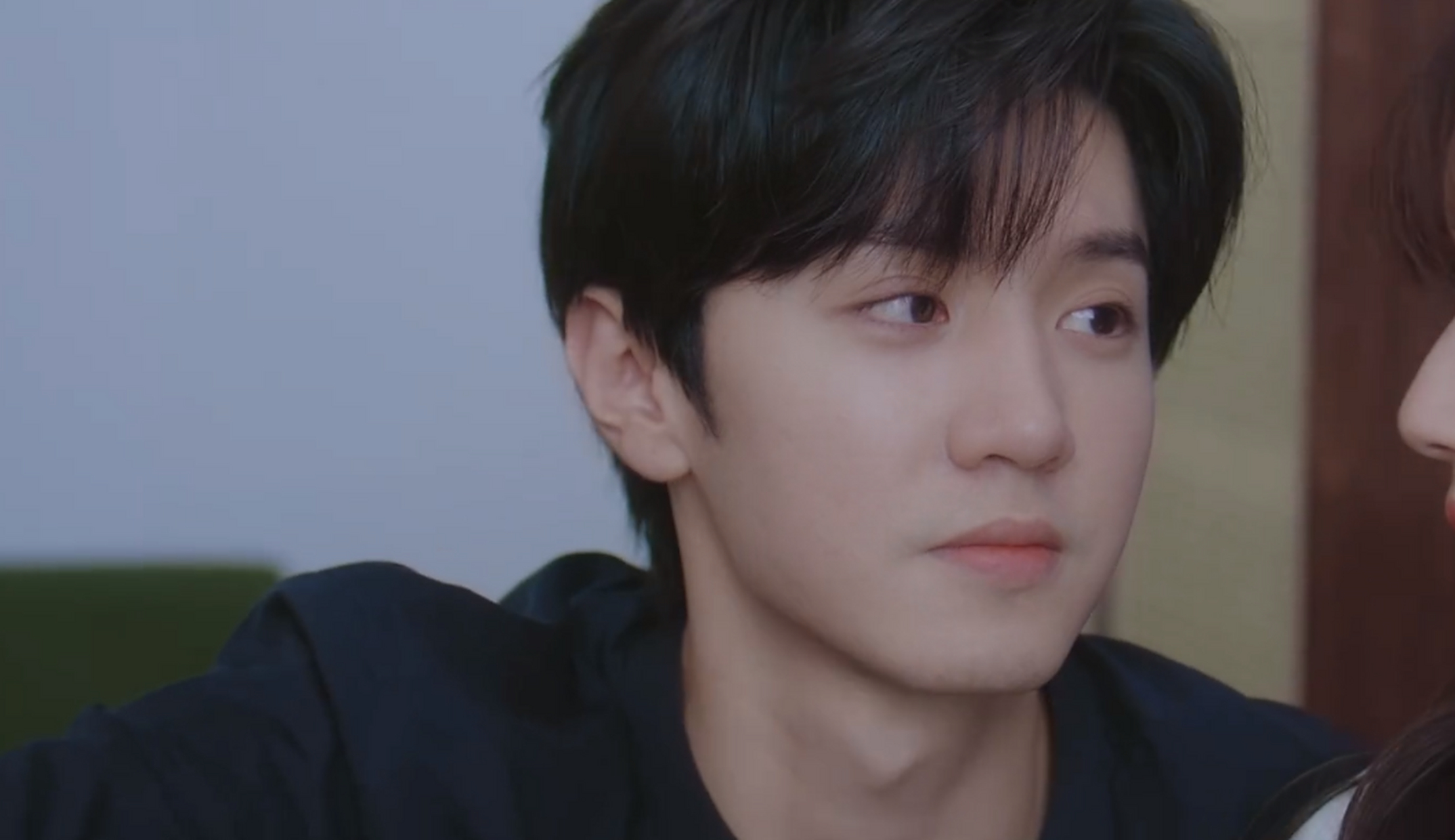 更何况,段嘉许比桑稚大很多,再加上他是男生,所以主动点就更加正常