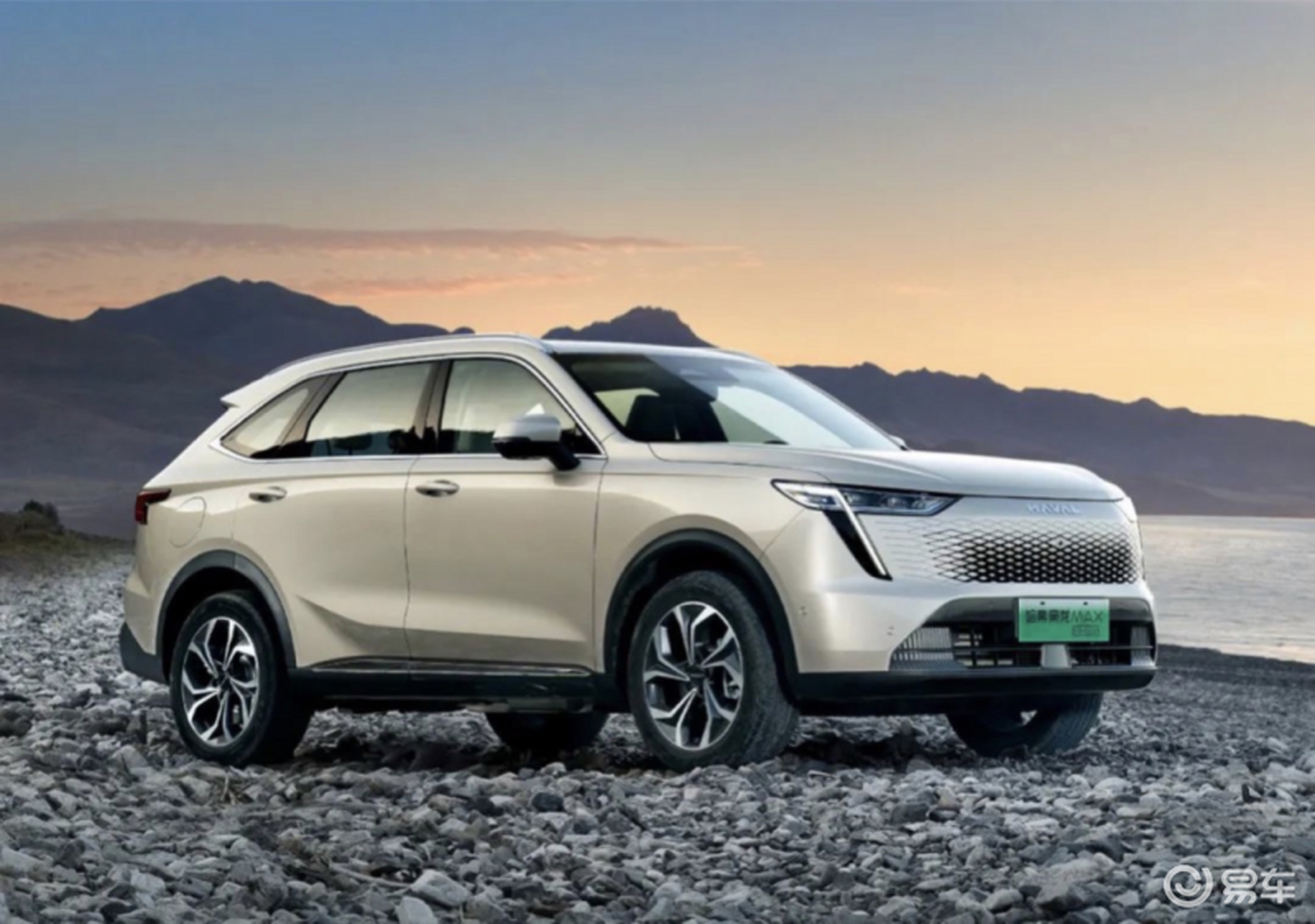 【哈弗枭龙max hi4 105 四驱精英版开启交付 售15.