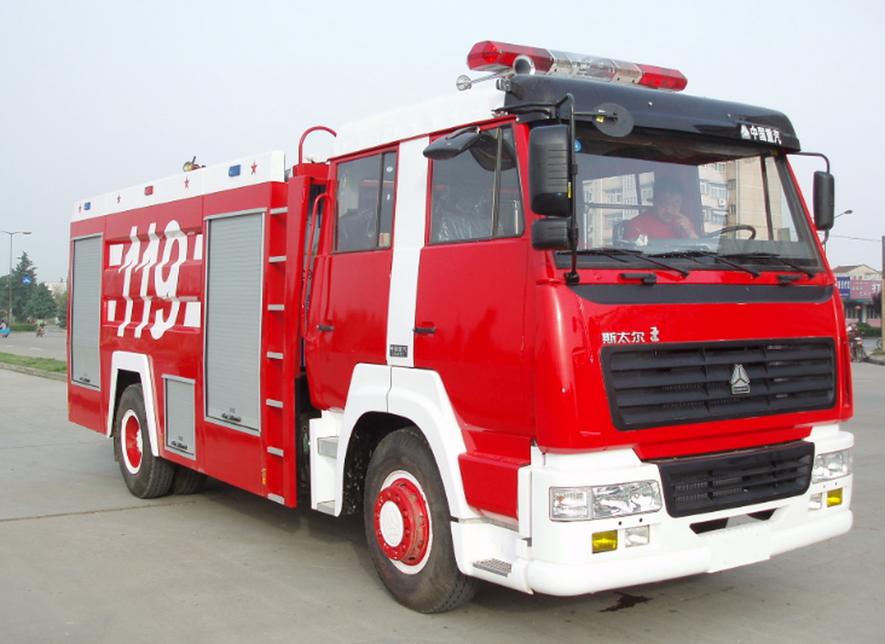 为什么消防车出警不收费,但救护车却要收费?