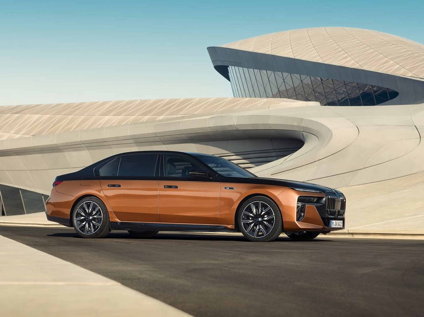 宝马i7 m70 | i4 m50 / i5 m60 / i7 m70,我更期待m power的四电机