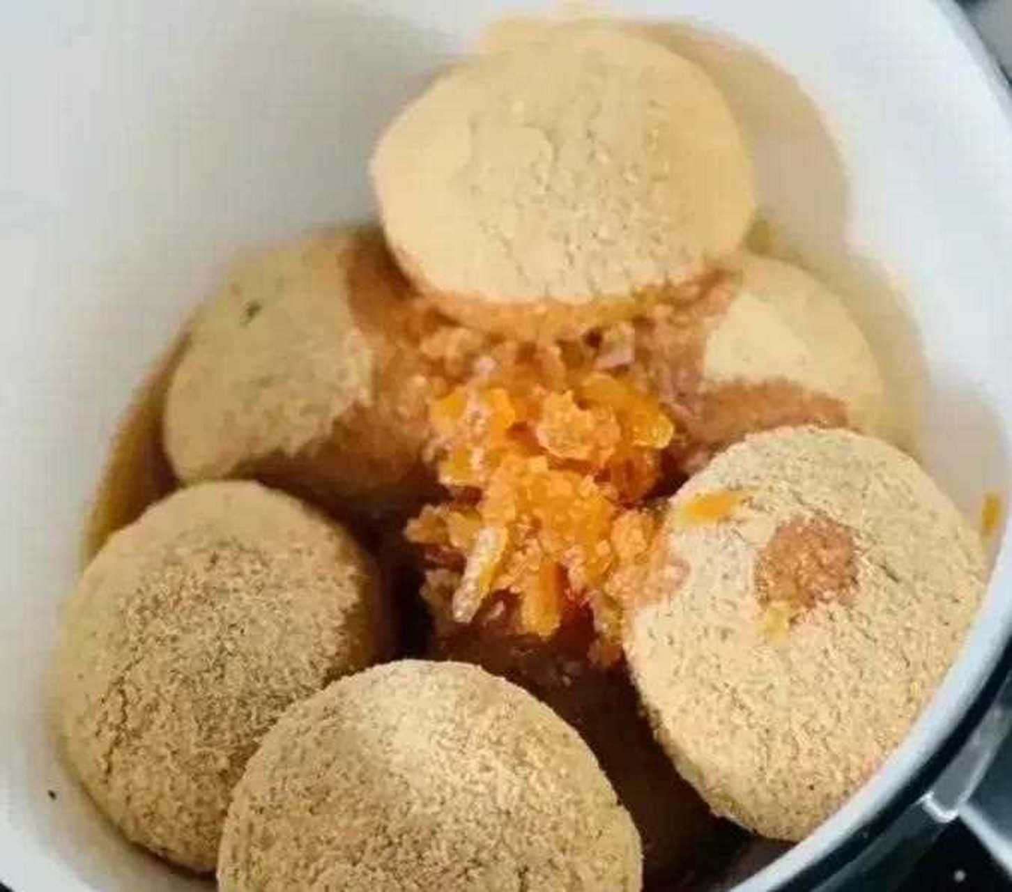 昆明的小吃中,豆面汤圆是比较有代表性的,小吃店基本都能点到这道小吃