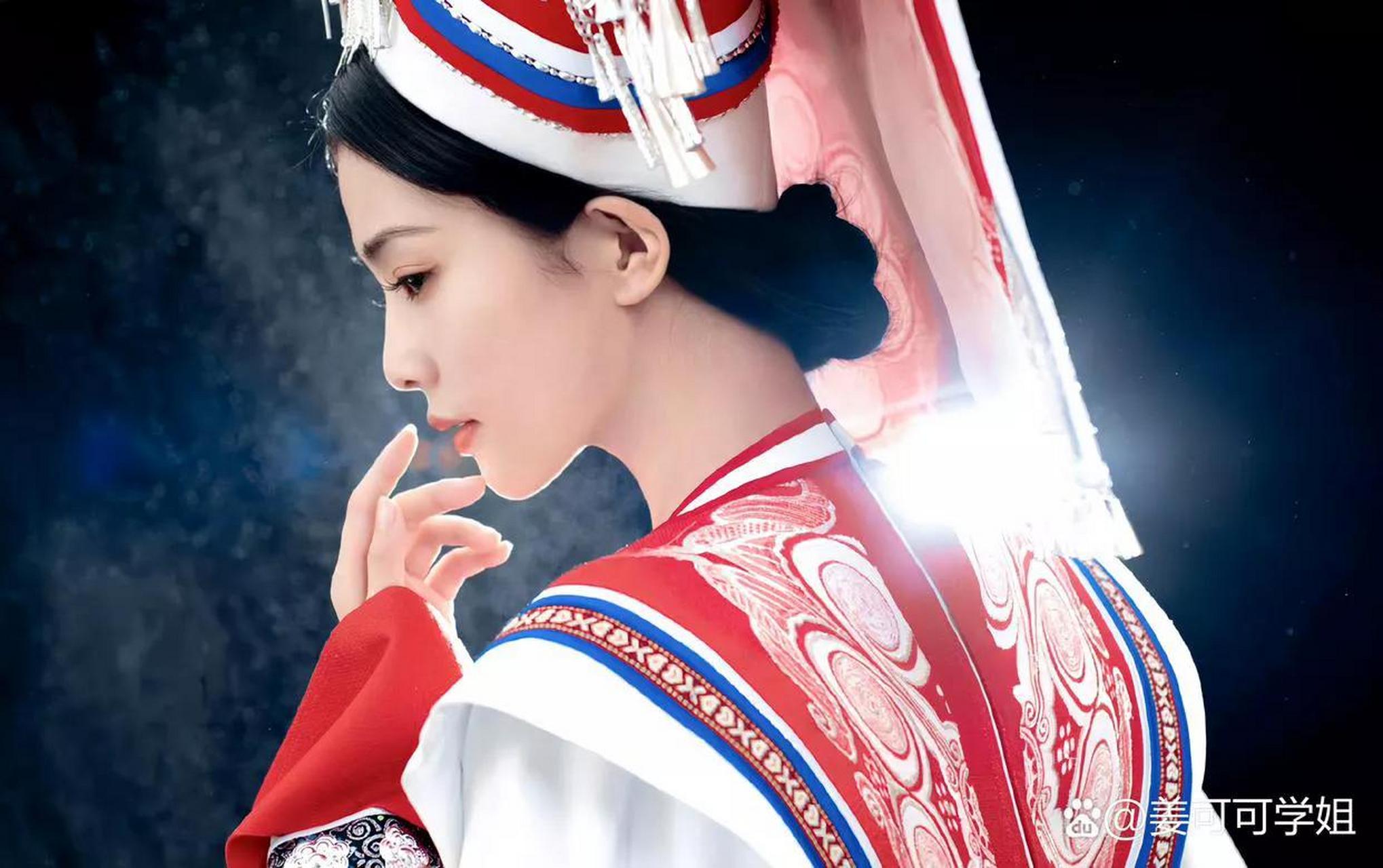 白鹿的侧脸真有点像刘诗诗,大家觉得呢?