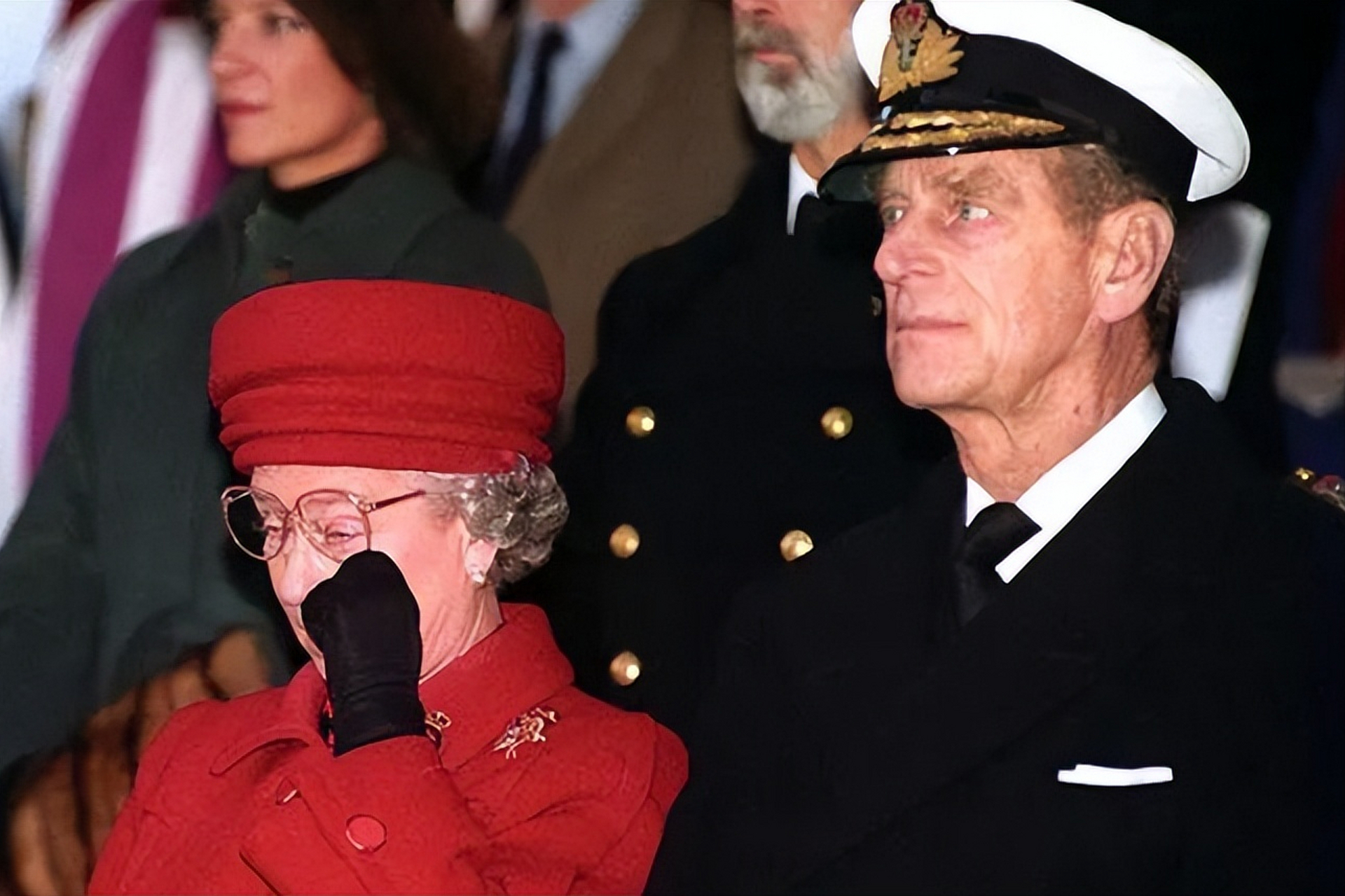 2021年,99岁的菲利普亲王逝世,结束了与女王伊丽莎白二世长达73年的