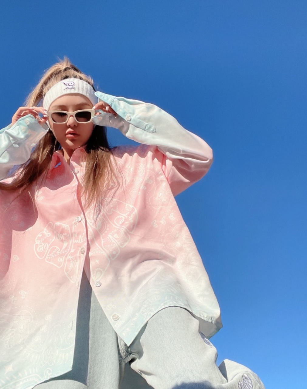 ����ɫͷ��������ɫͷ���Ķ���Ԫ��Ů