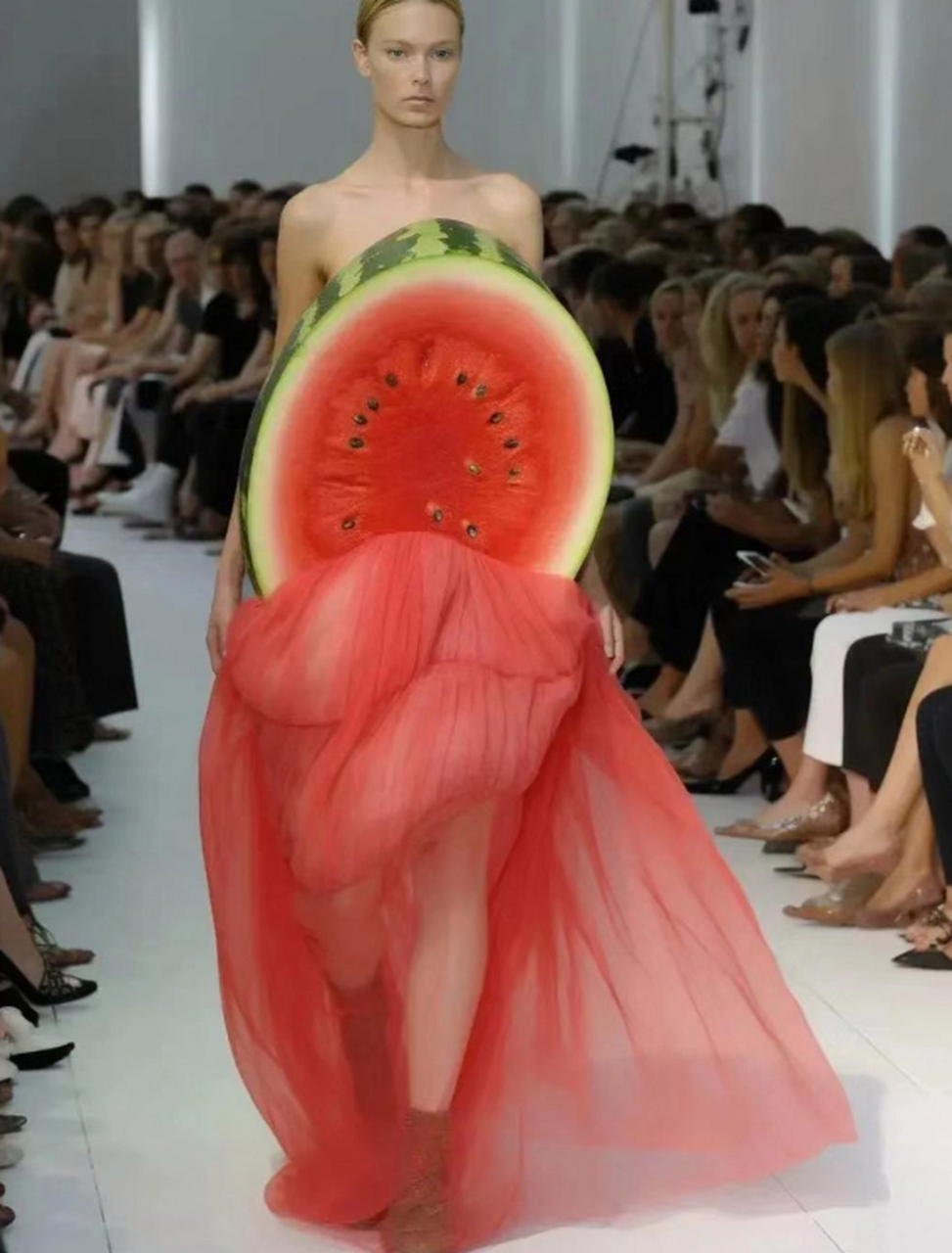 这西瓜裙子不仔细看,还以为是真西瓜