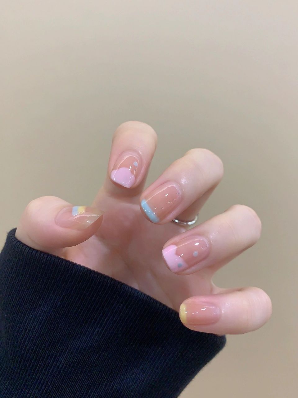 可爱涂鸦多巴胺彩色美甲 可爱绘画配法式,点亮心灵的多巴胺之光 #涂鸦