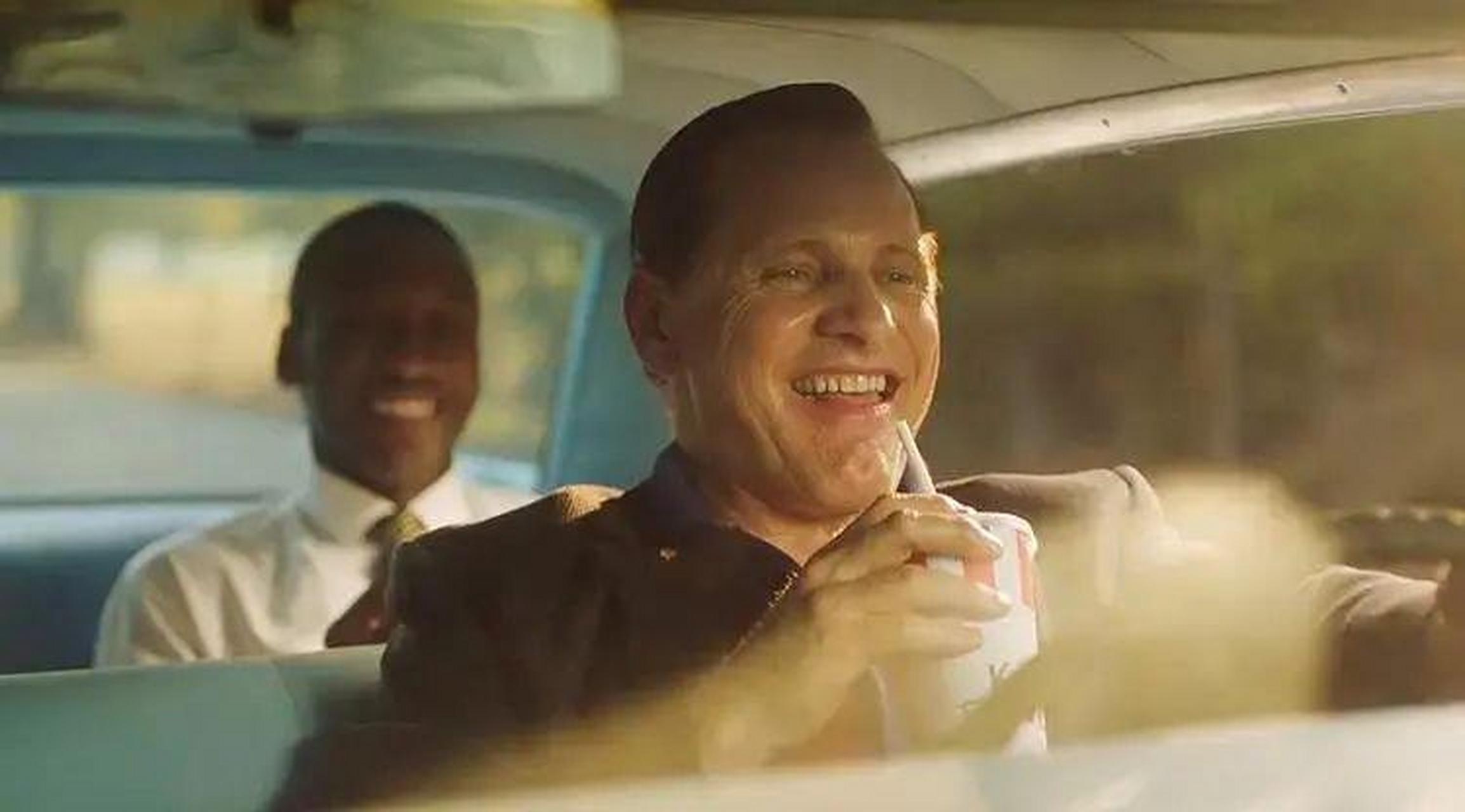 #读者光影#  奥斯卡最佳影片《绿皮书》中,有两位主人公,一位是谈吐不