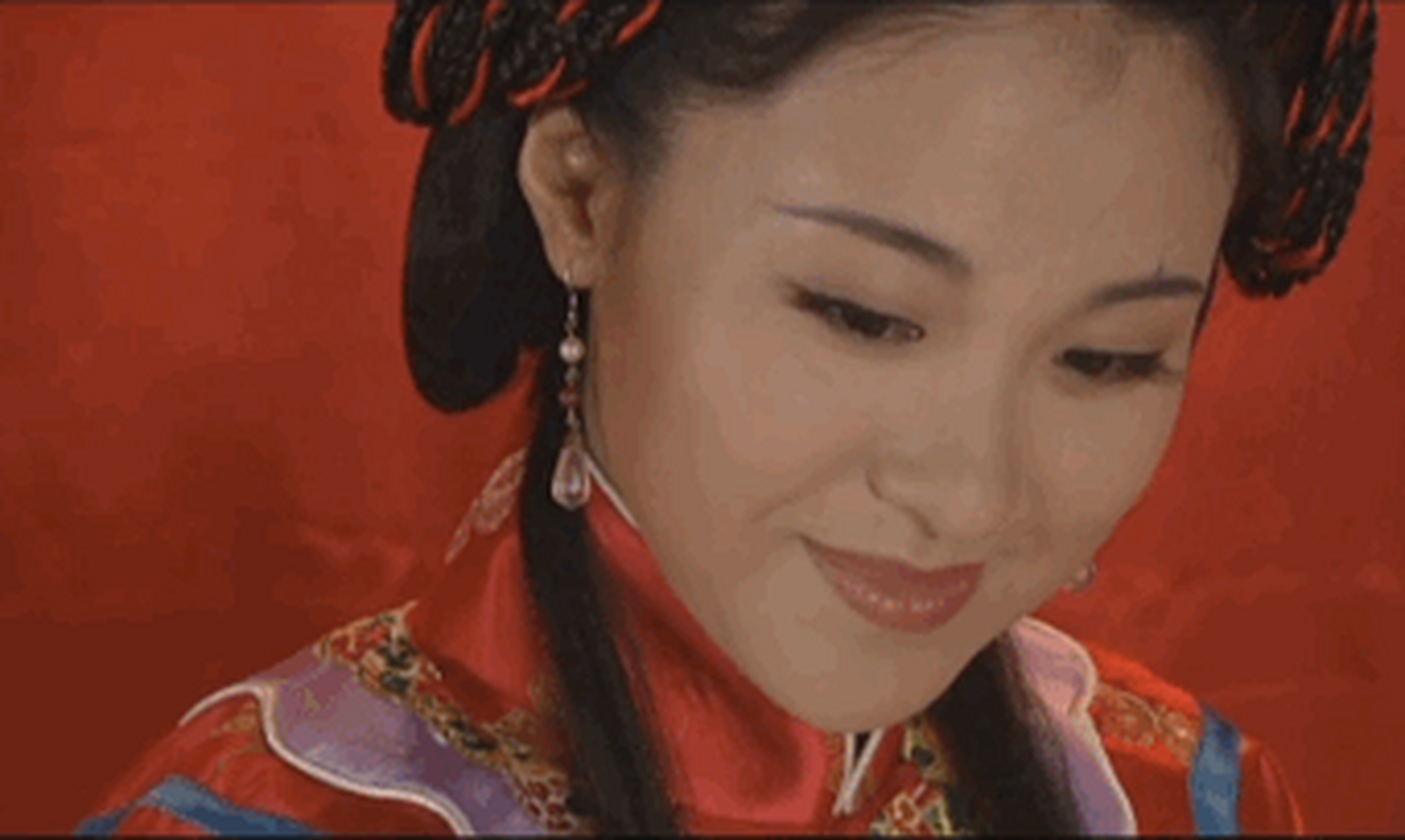 沈傲君2001年主演古装历史剧《大唐情史》进入观众视线.