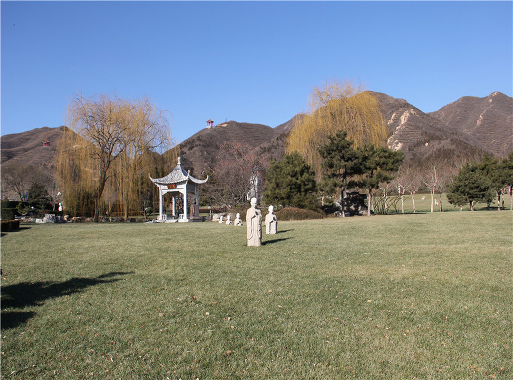 1,首先,天寿陵园历史悠久,是北京成立较早的经营性陵园,在昌平区