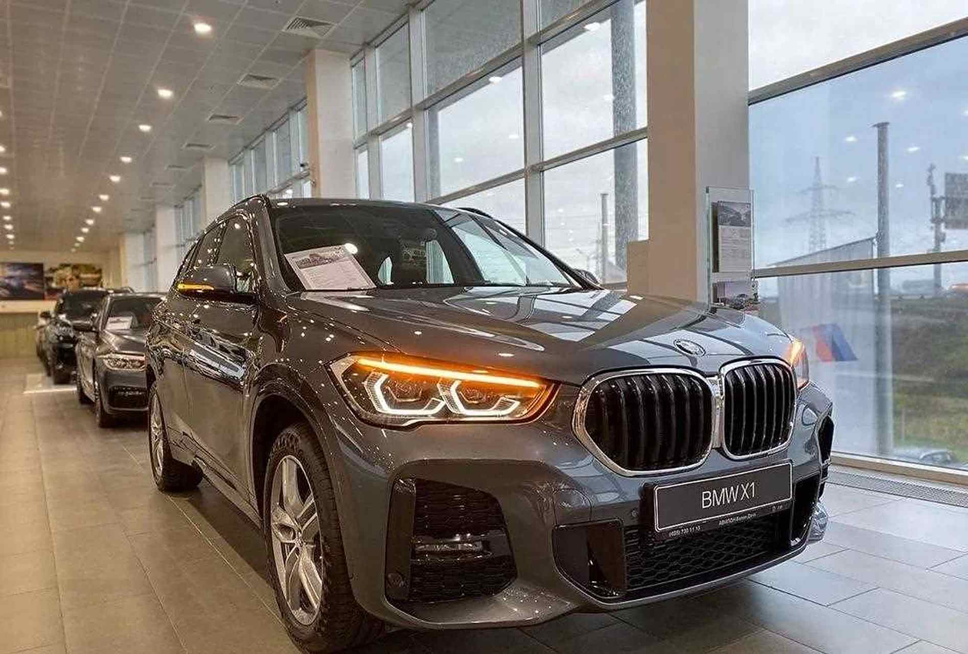 宝马x1到店实拍 @钢弹说车